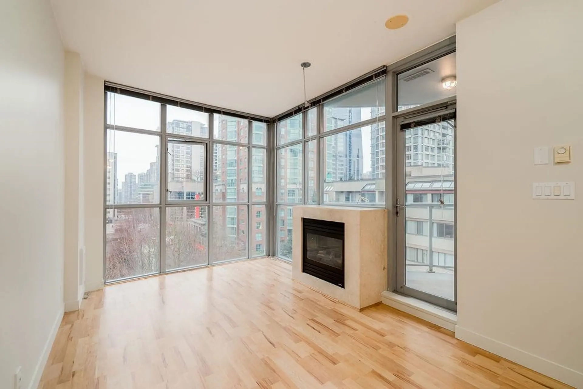 Property at #706 1050 SMITHE STREET, Vancouver, BC