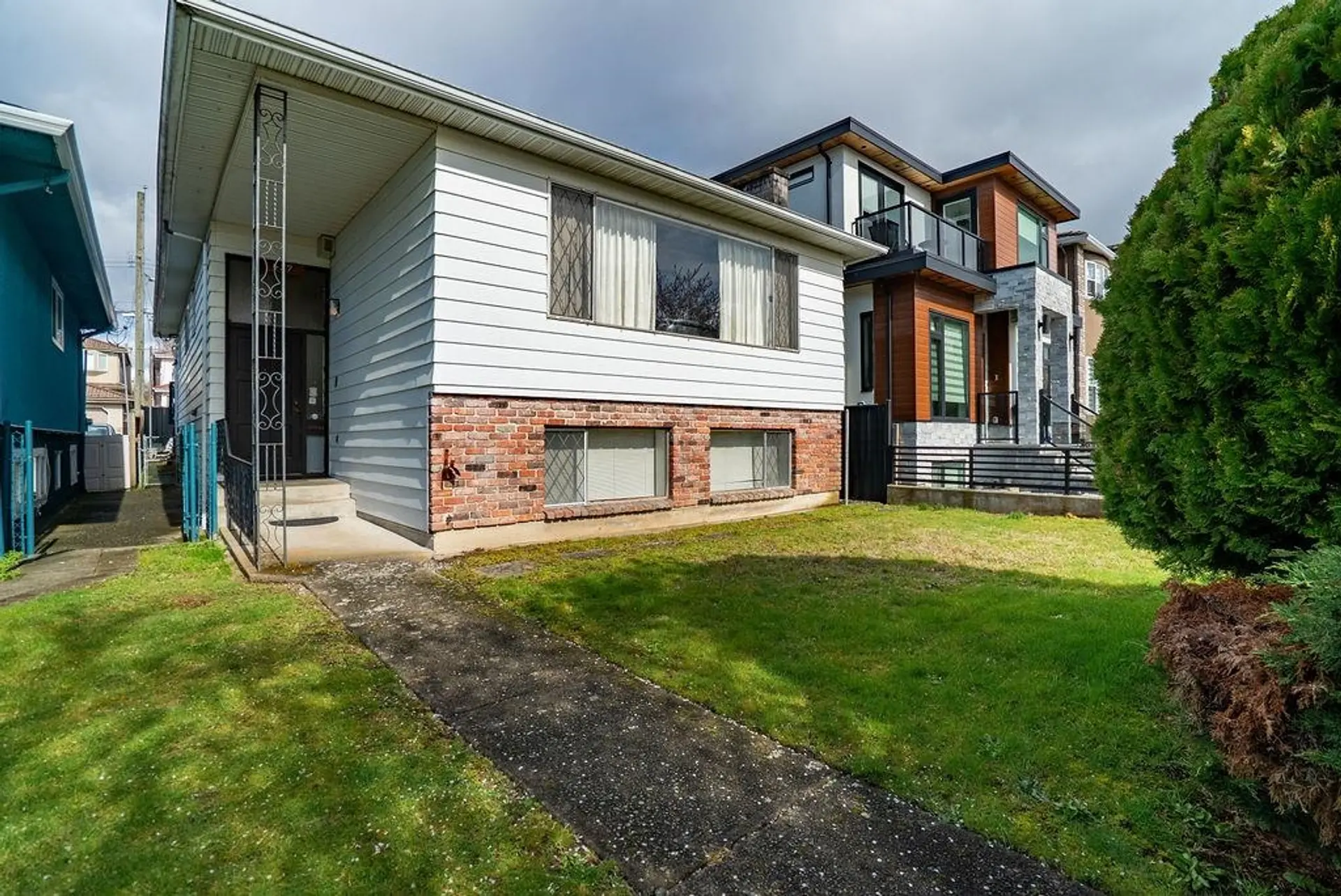 Property at 437 E 55th Avenue, Vancouver, BC