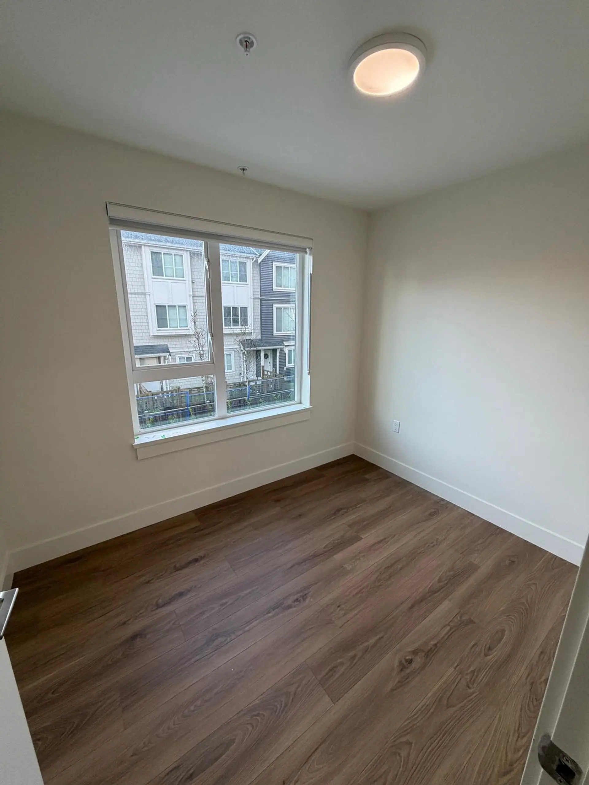 #114 15739 Fraser Highway - Image 4