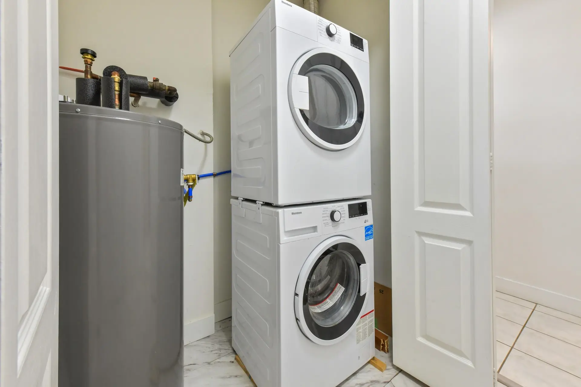 Property at #309 15150 108 AVENUE, Surrey, BC