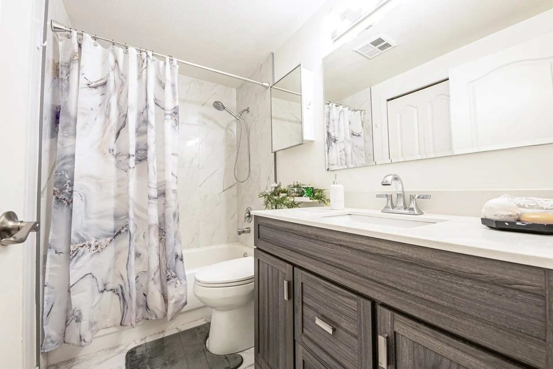 #206 3151 Woodbine Drive - Image 14