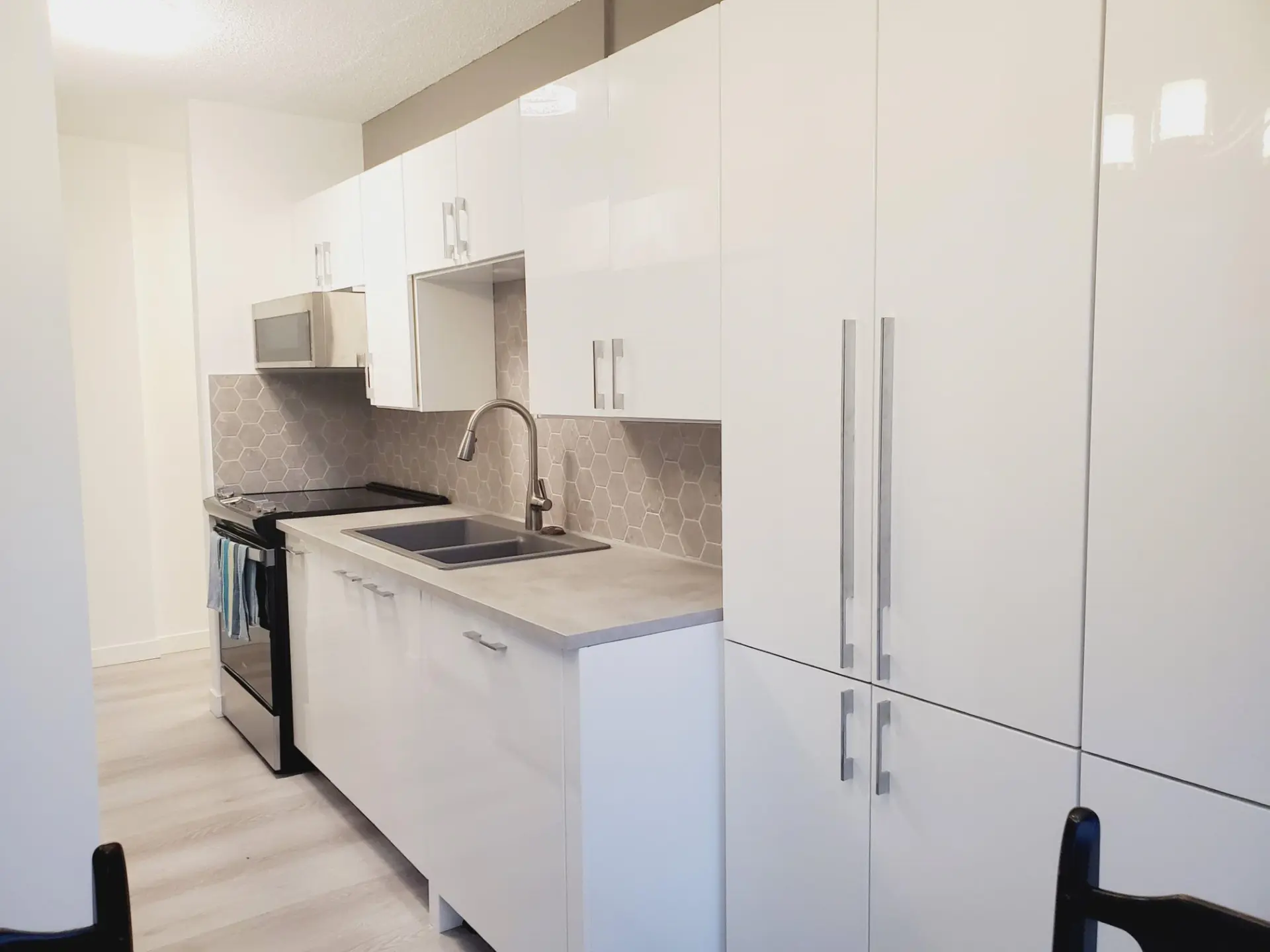 Property at #503 1785 ESQUIMALT AVENUE, West Vancouver, BC