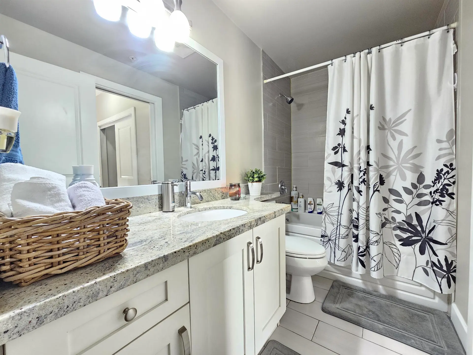 Property at #104 13897 FRASER HIGHWAY, Surrey, BC