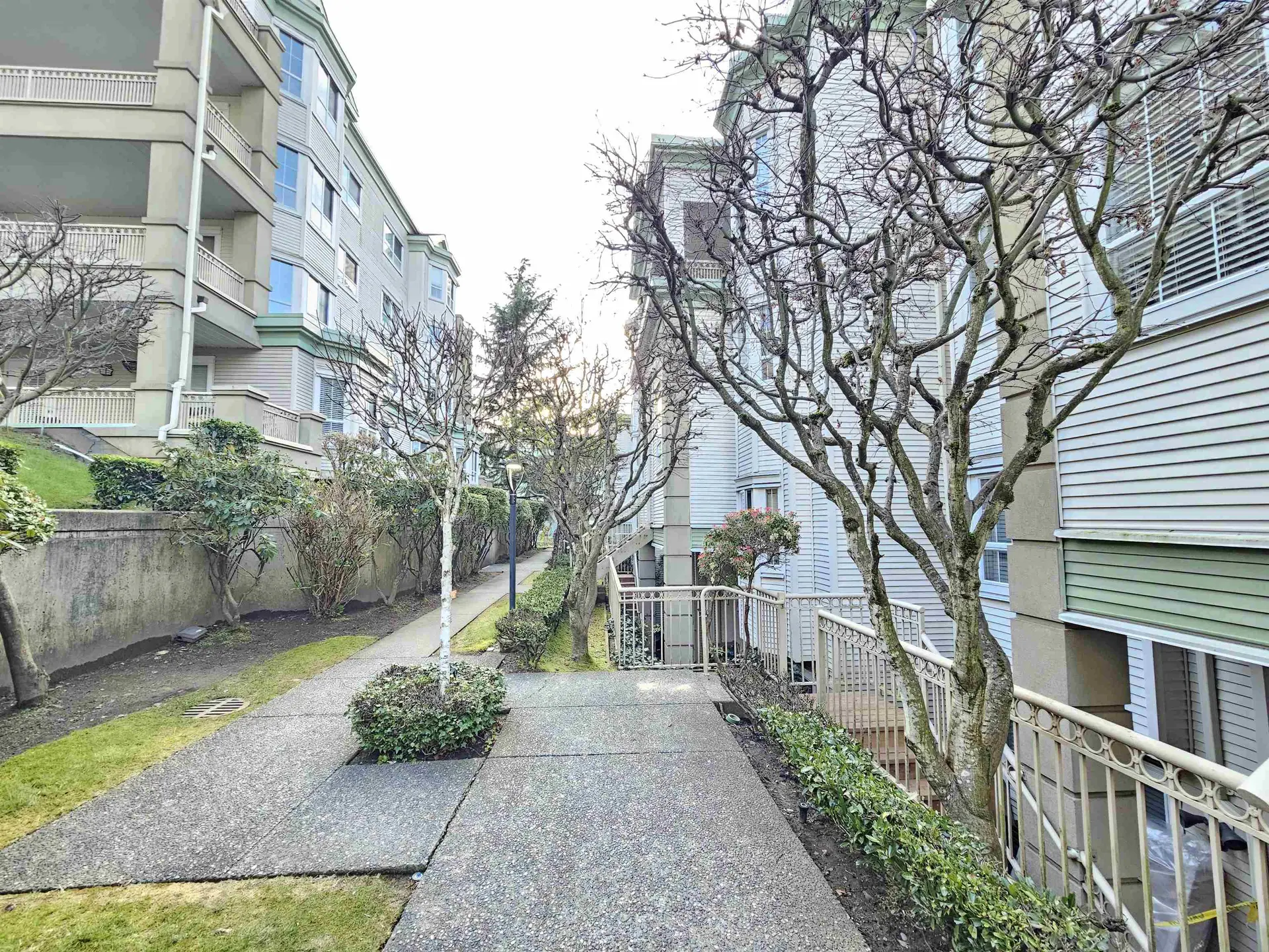 Property at #304 15258 105 AVENUE, Surrey, BC