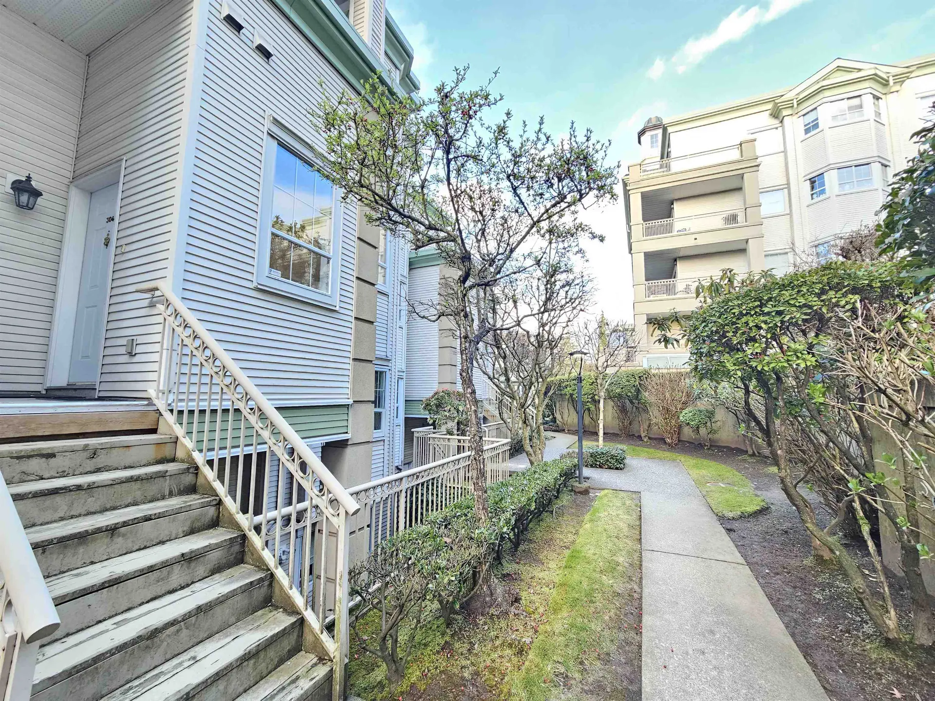 Property at #304 15258 105 AVENUE, Surrey, BC