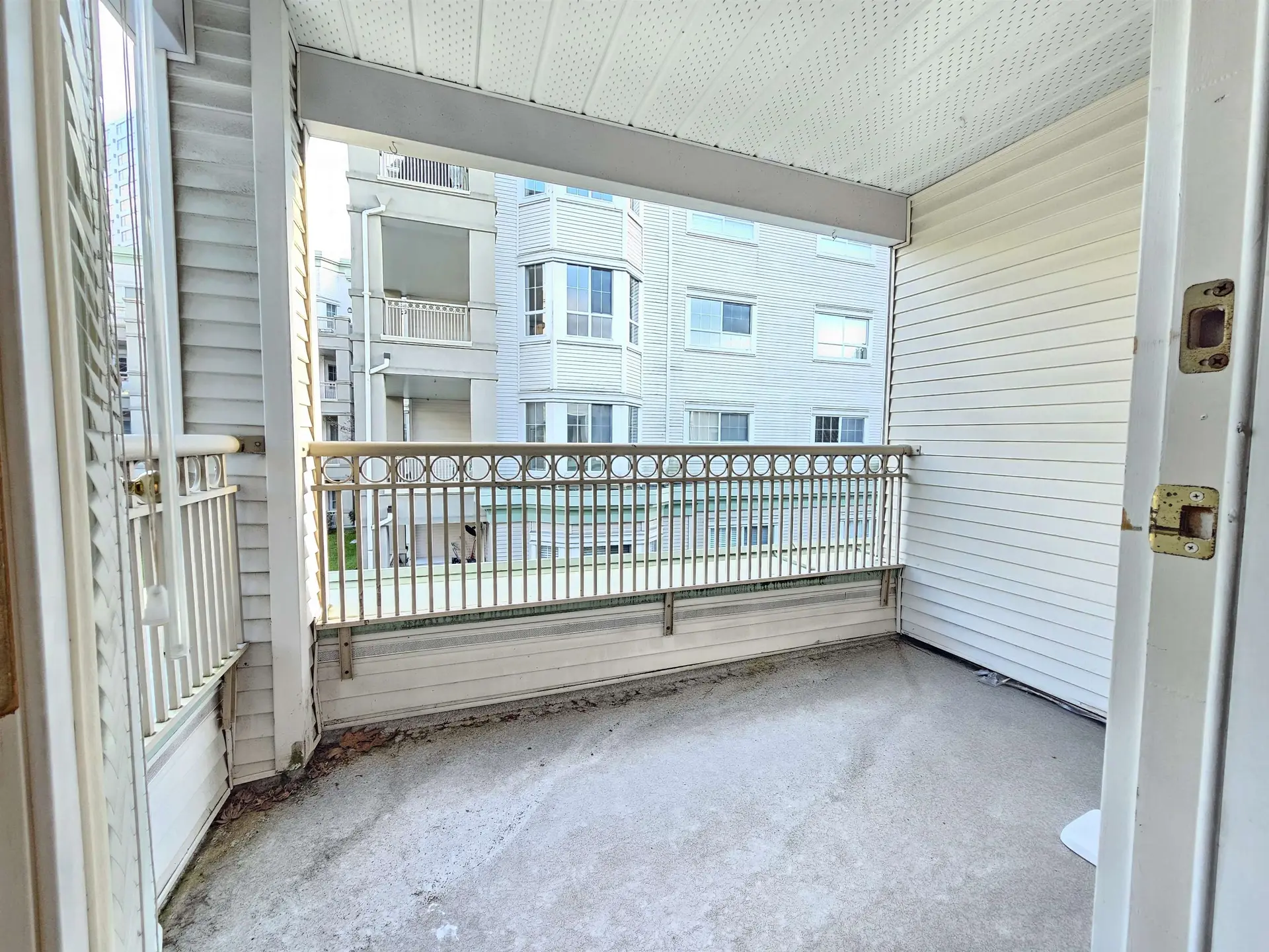 Property at #304 15258 105 AVENUE, Surrey, BC