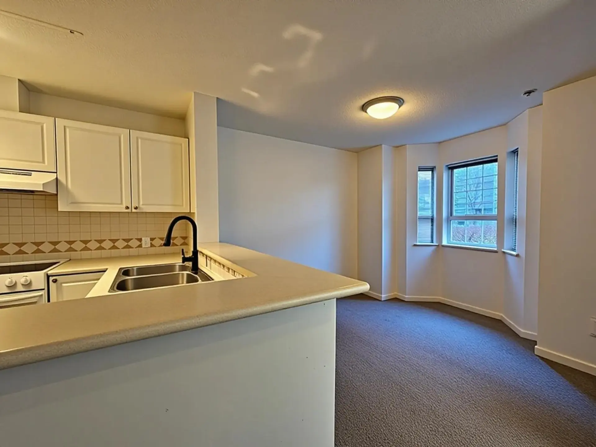 Property at #304 15258 105 AVENUE, Surrey, BC