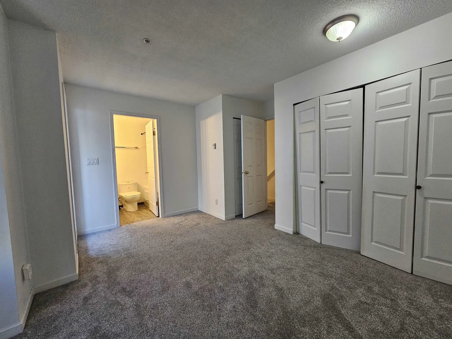 Property at #304 15258 105 AVENUE, Surrey, BC