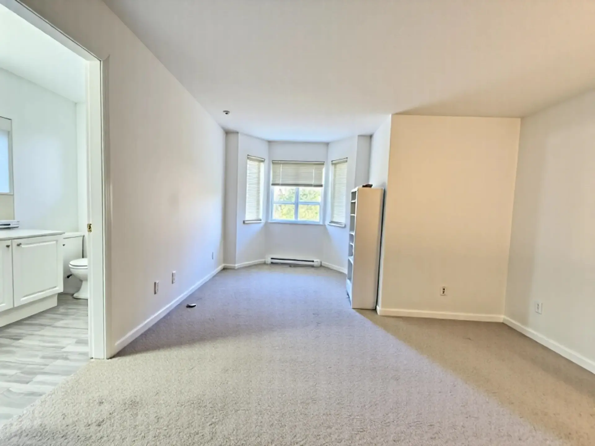 Property at #304 15258 105 AVENUE, Surrey, BC