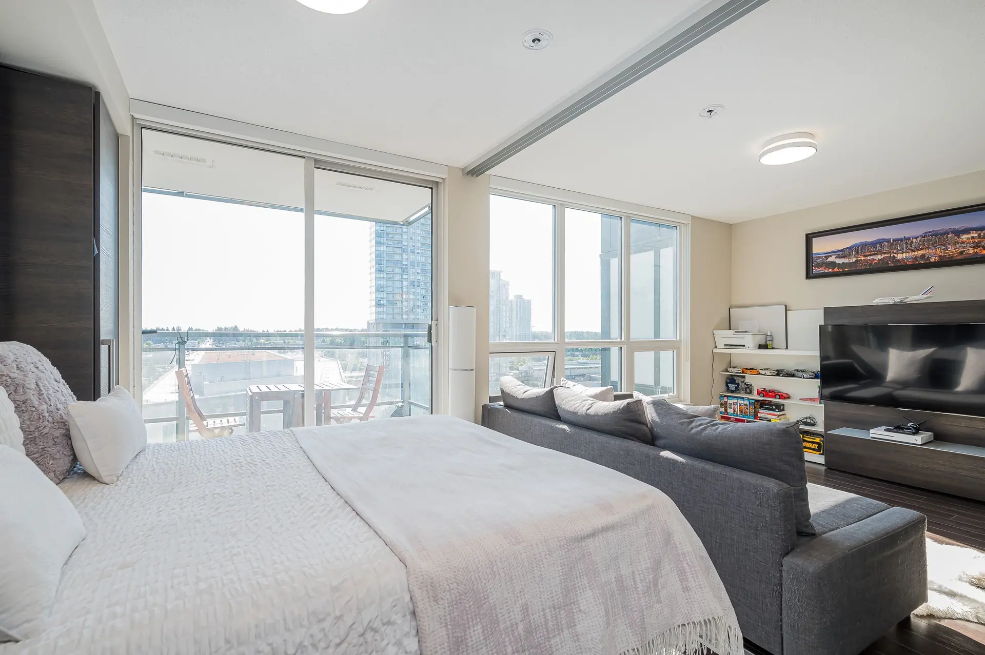 Property at #1609 13398 104 AVENUE, Surrey, BC