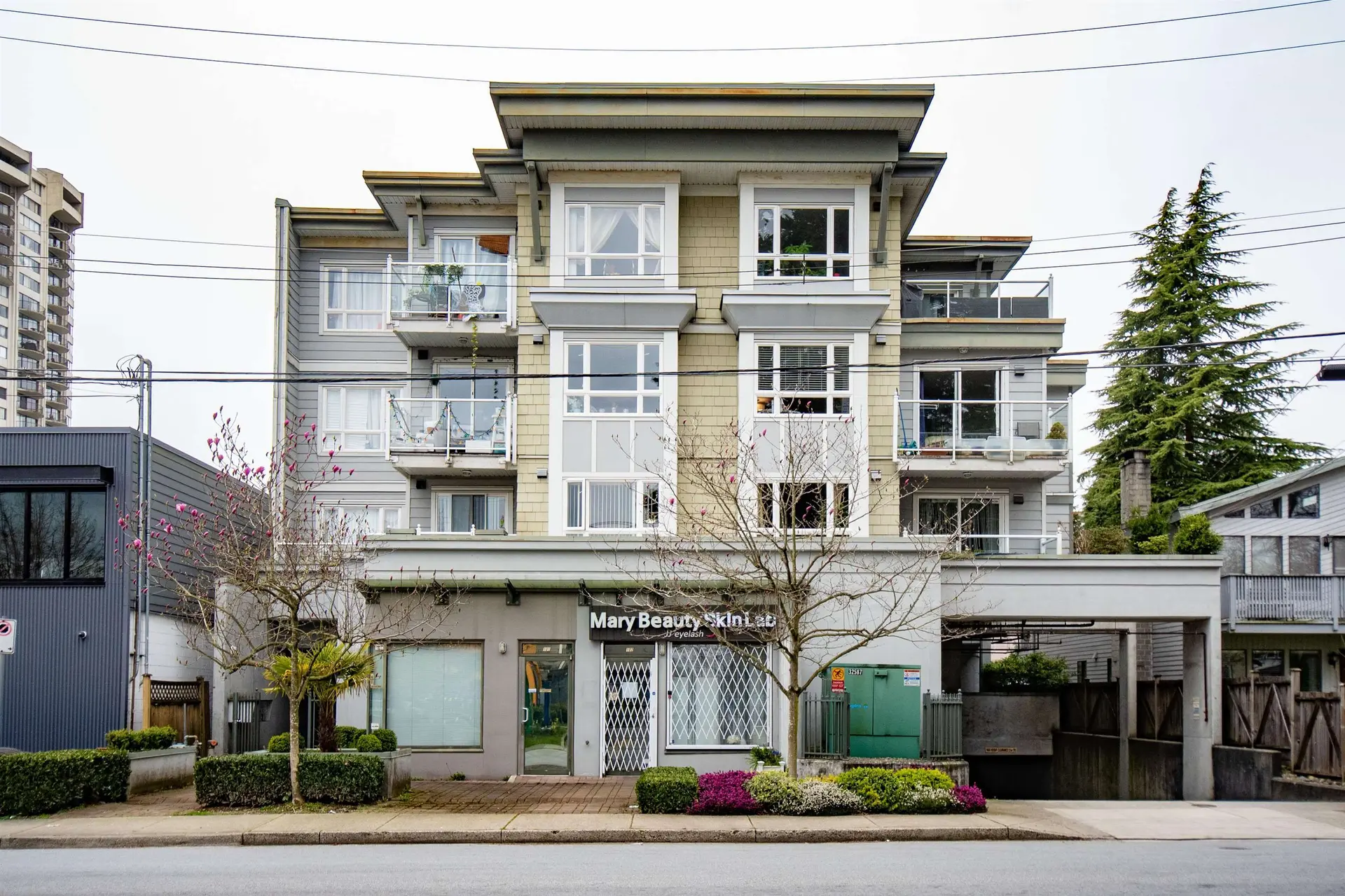 Property at #401 1629 Garden Avenue, North Vancouver, BC