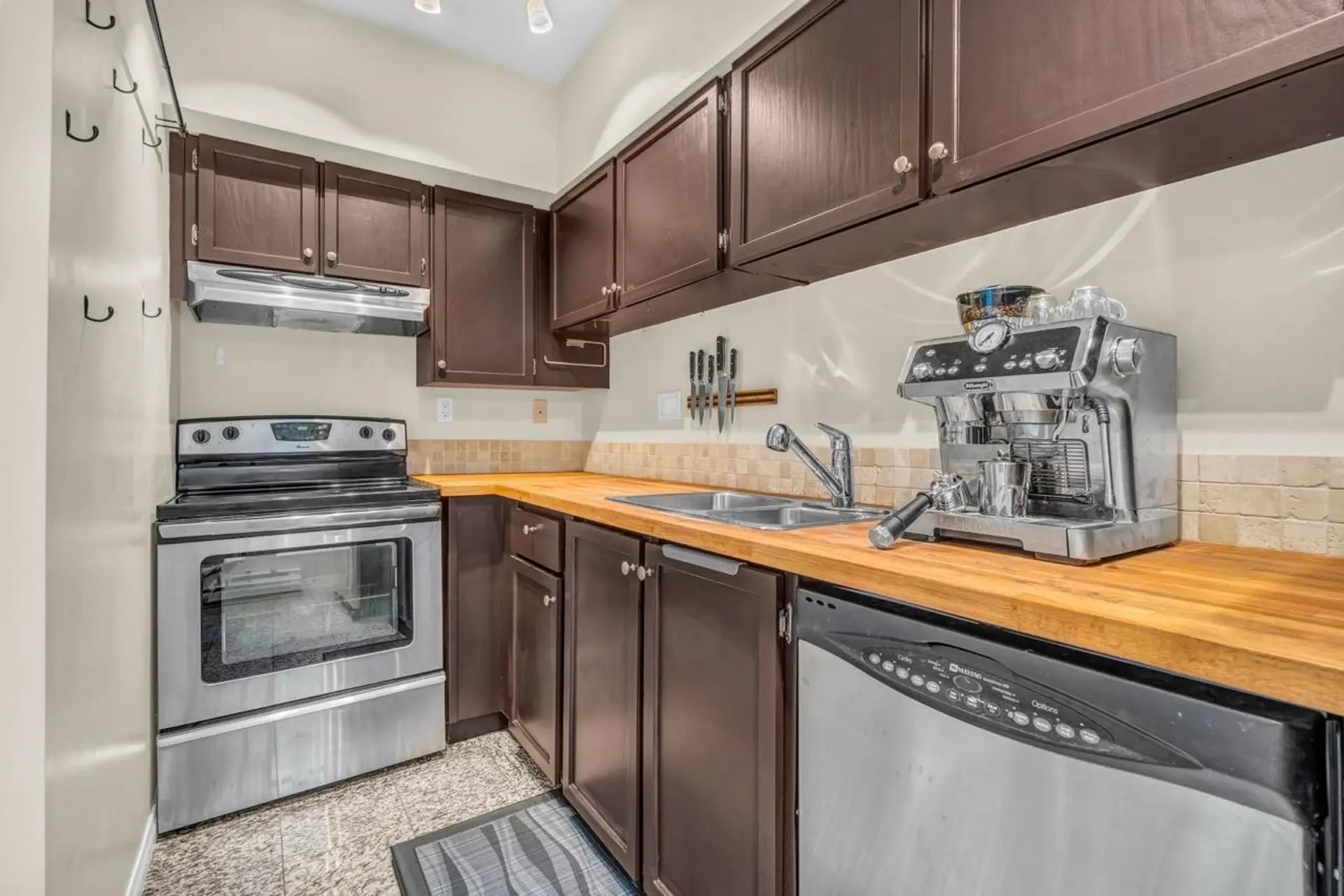 Property at #11 877 W 7TH AVENUE, Vancouver, BC