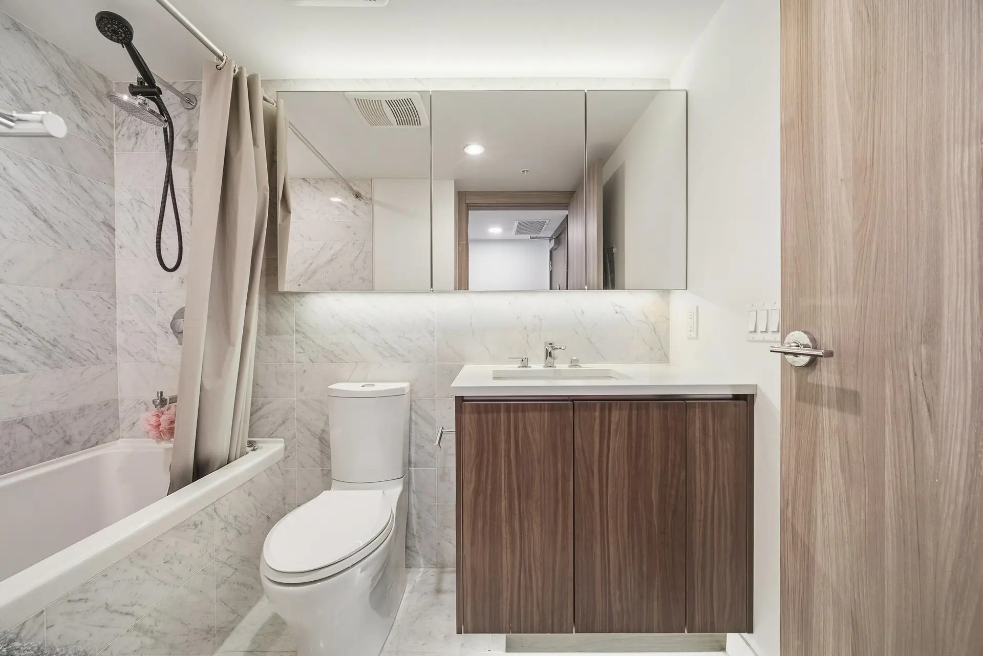 Property at #912 8800 HAZELBRIDGE WAY, Richmond, BC