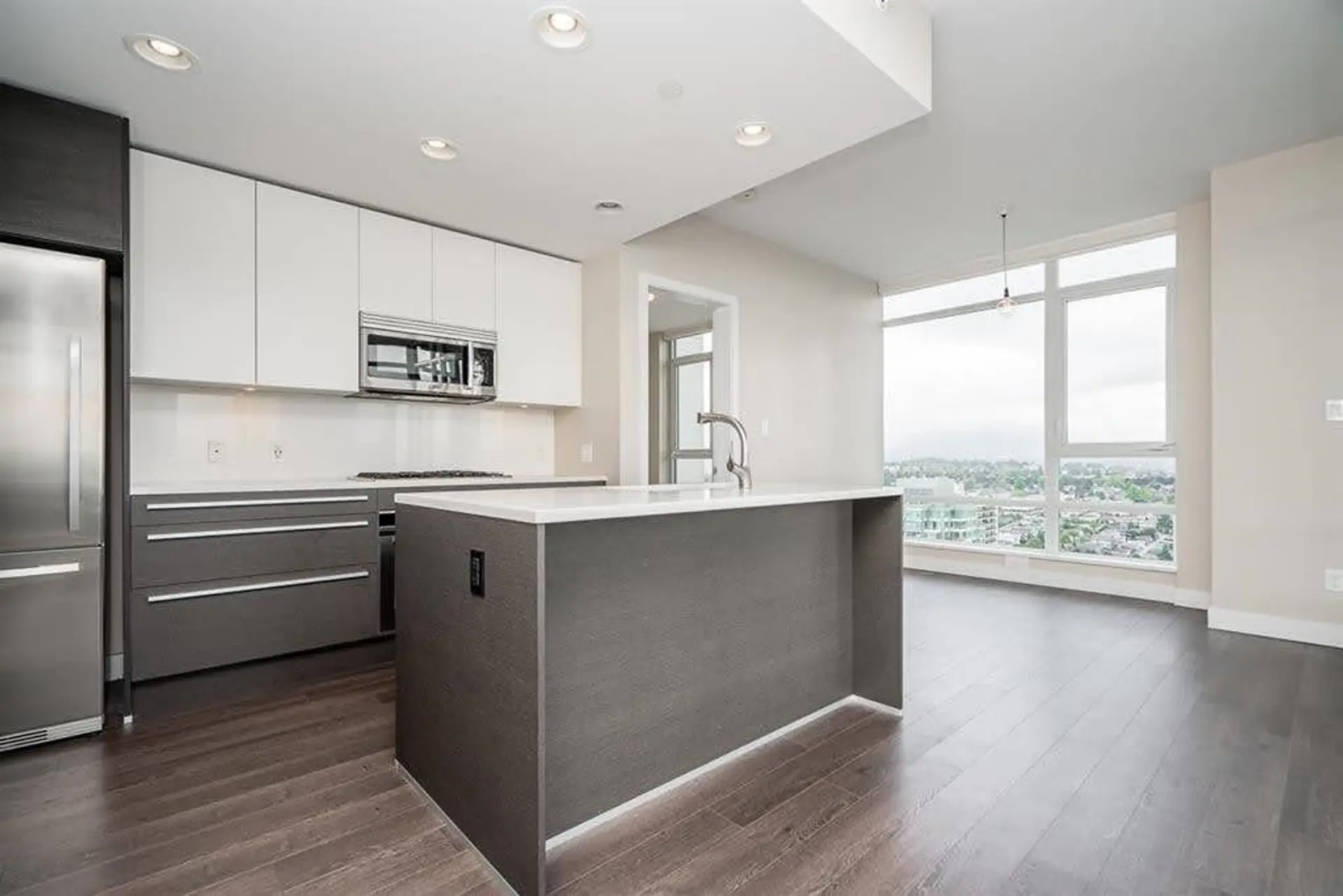 Property at #2204 2008 ROSSER AVENUE, Burnaby, BC