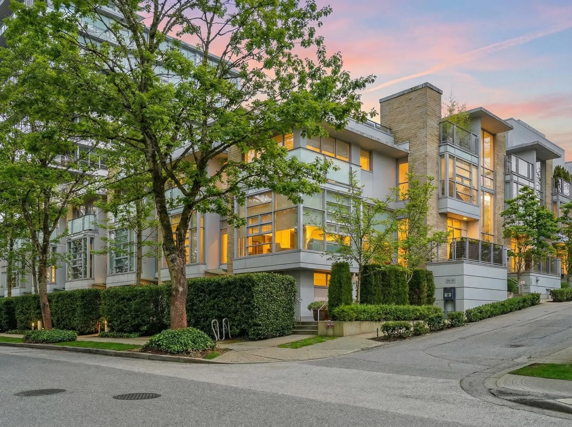 Property at 1576 W 8 Avenue, Vancouver, BC