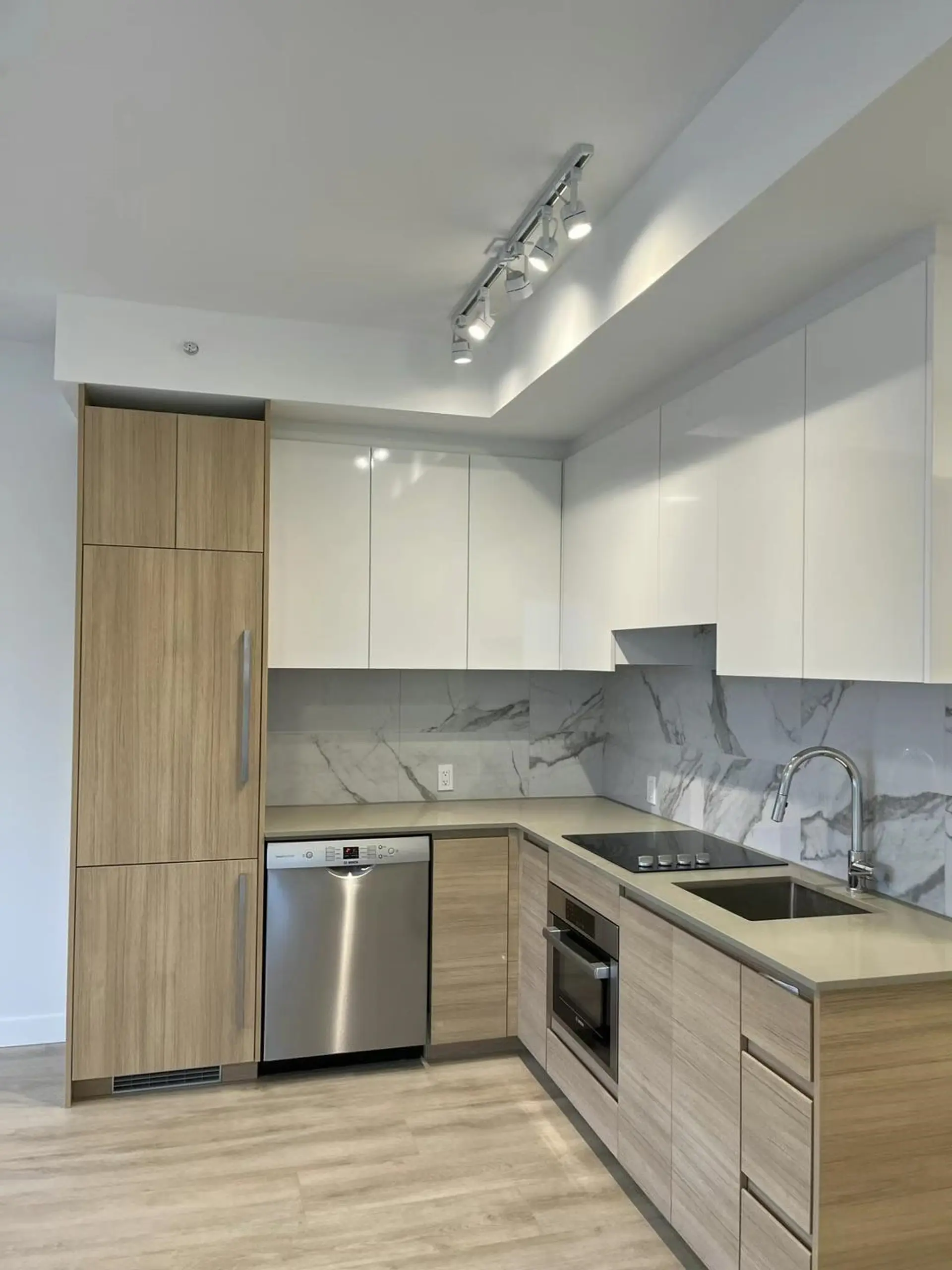 Property at #1012 10626 City Parkway, Surrey, BC