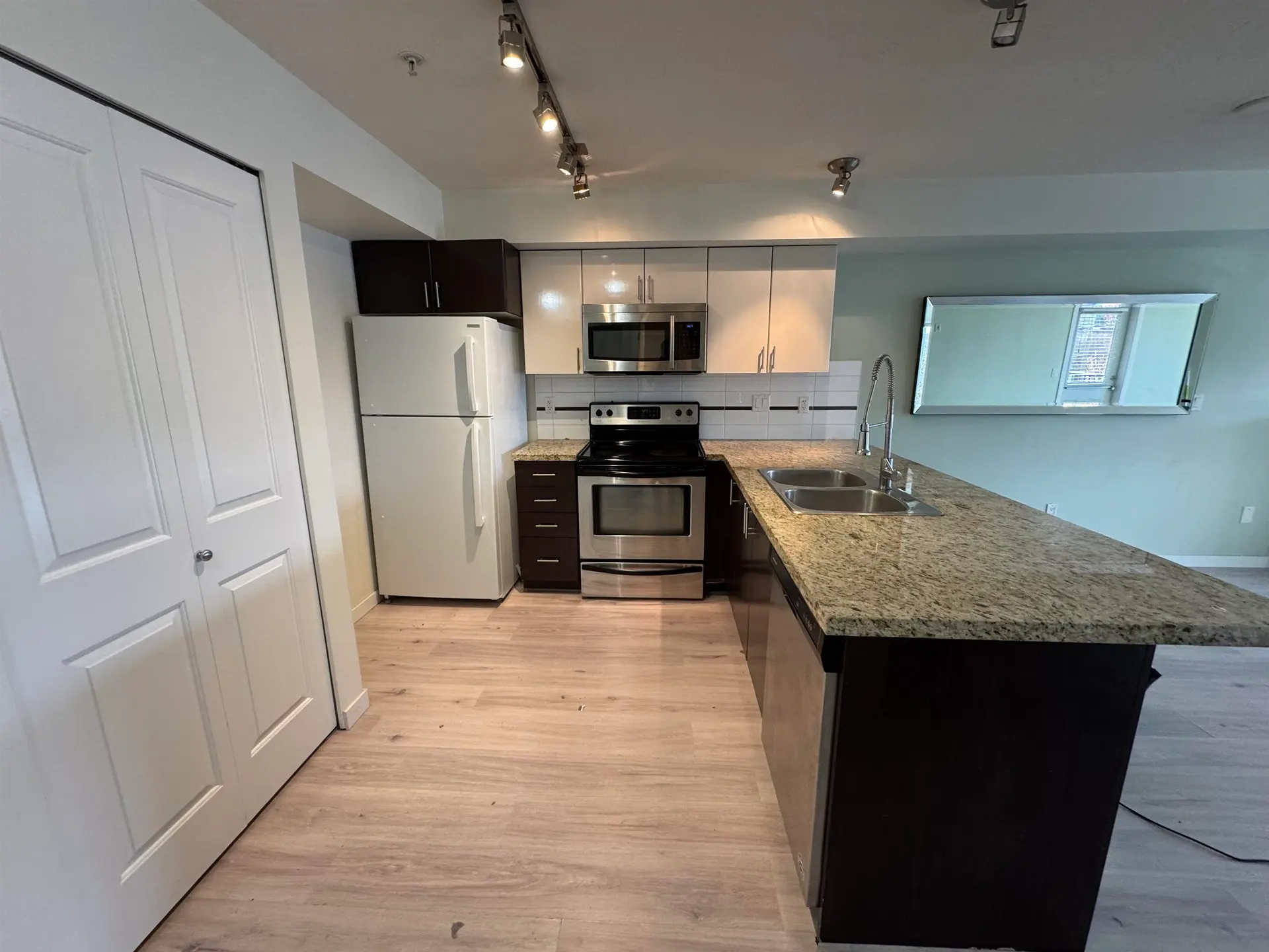 Property at #307 14960 102A AVENUE, Surrey, BC