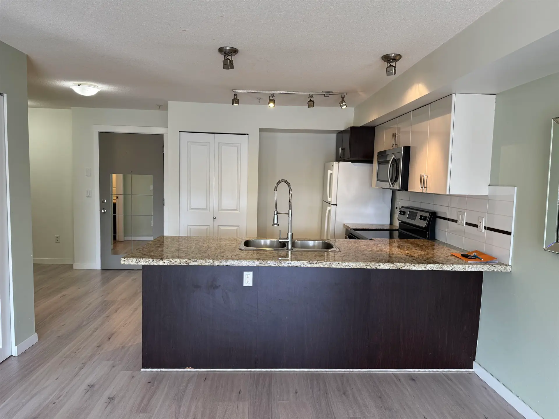 Property at #307 14960 102A AVENUE, Surrey, BC