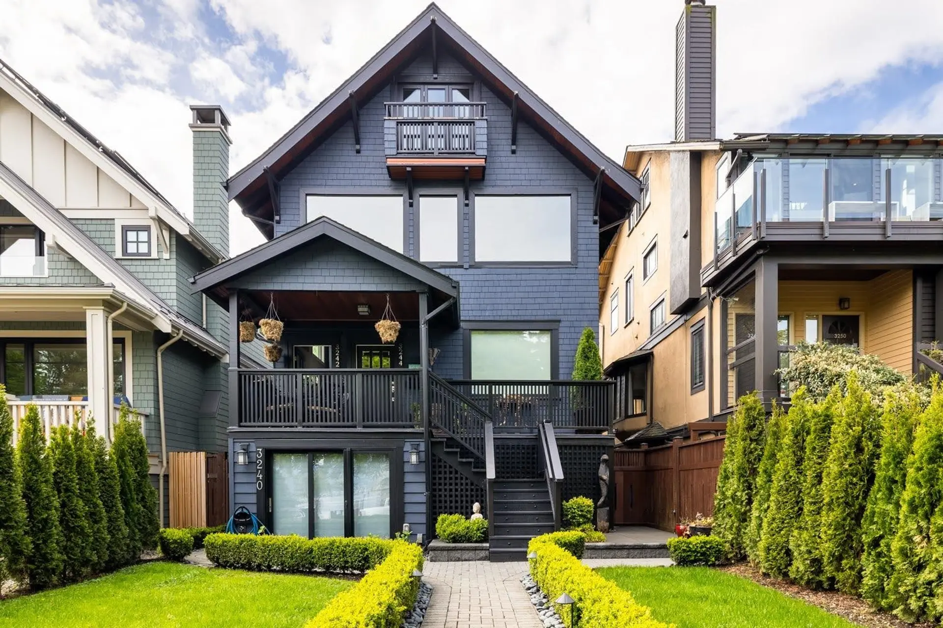 Property at 3240 W 1st Avenue, Vancouver, BC