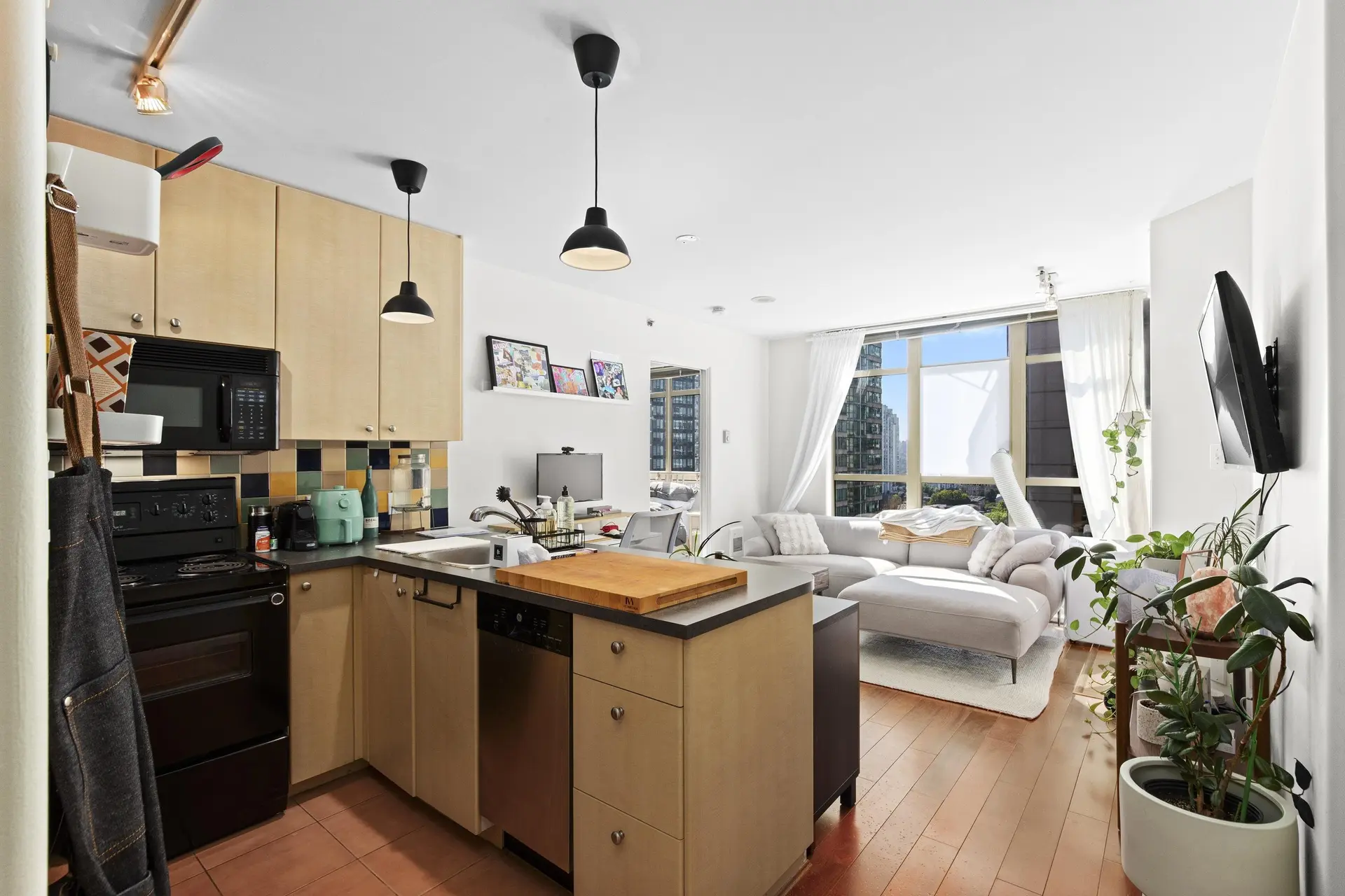 Property at #1105 819 HAMILTON STREET, Vancouver, BC