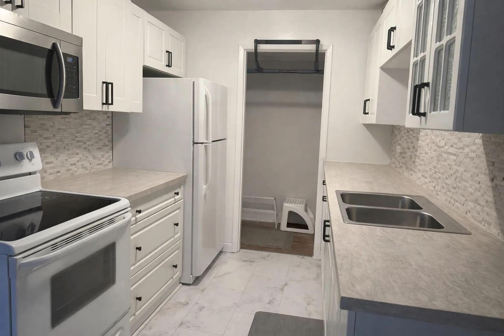 Property at #5 38171 WESTWAY AVENUE, Squamish, BC