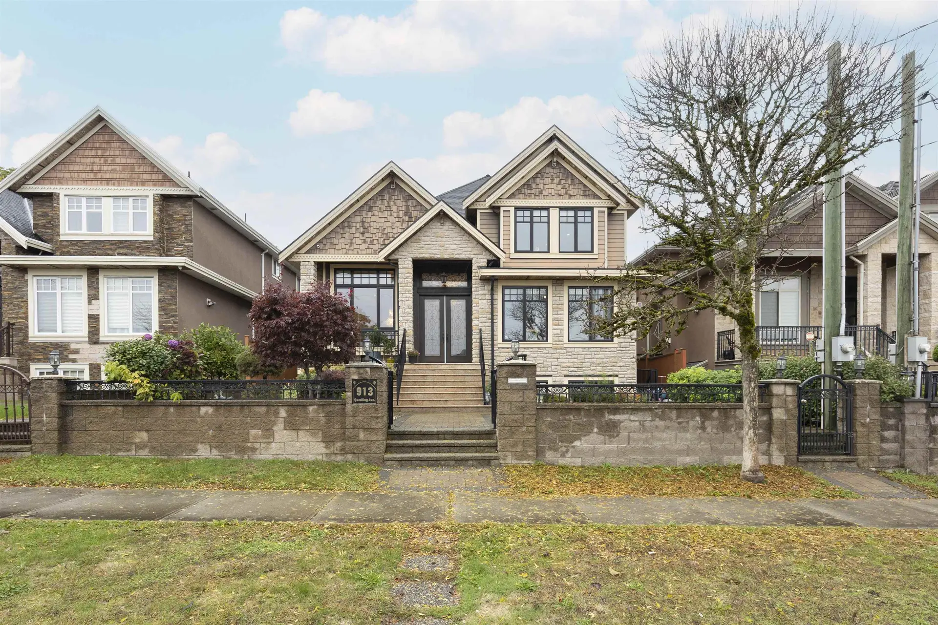 Property at 913 Quadling Avenue, Coquitlam, BC