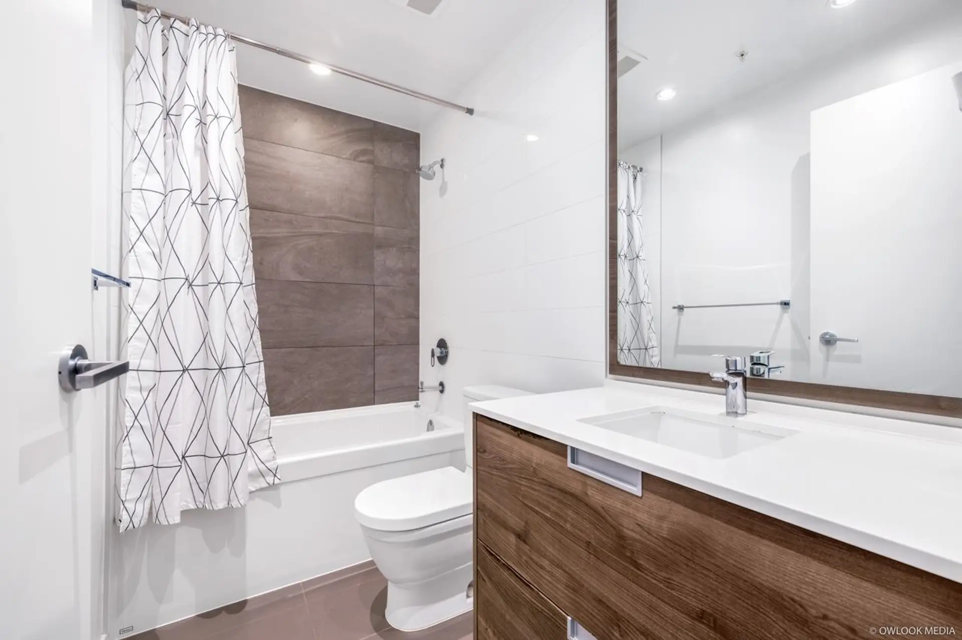 Property at #2906 4688 KINGSWAY, Burnaby, BC