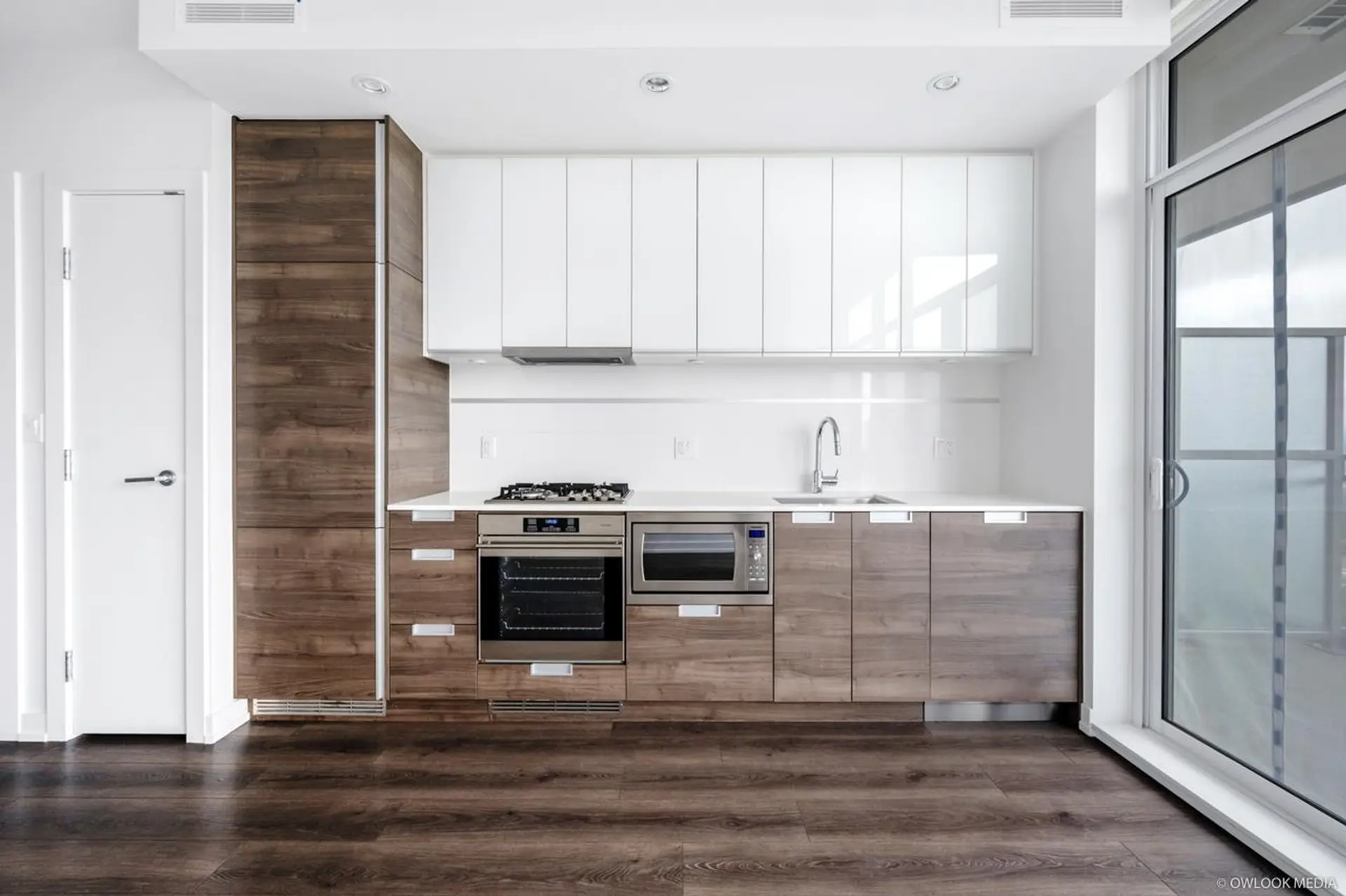 Property at #2906 4688 KINGSWAY, Burnaby, BC