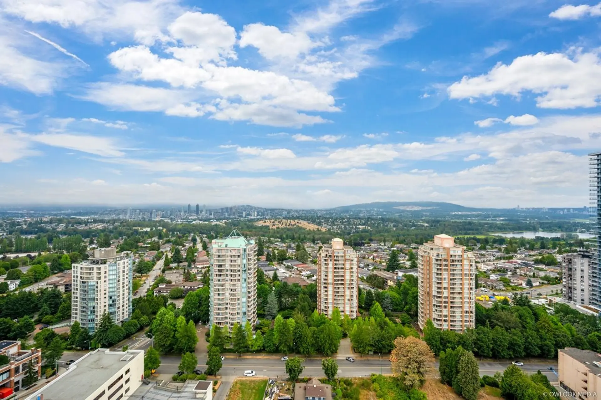 Property at #2906 4688 KINGSWAY, Burnaby, BC