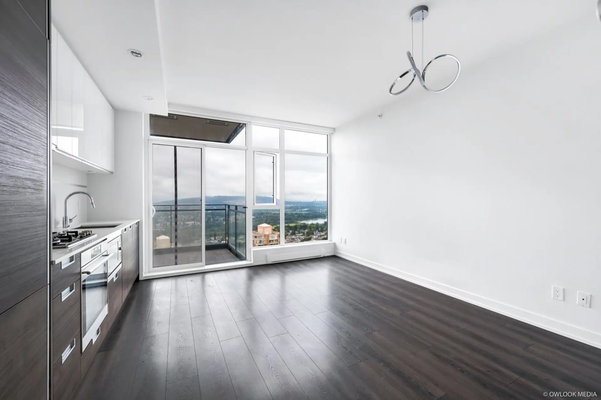 Property at #2906 4688 KINGSWAY, Burnaby, BC