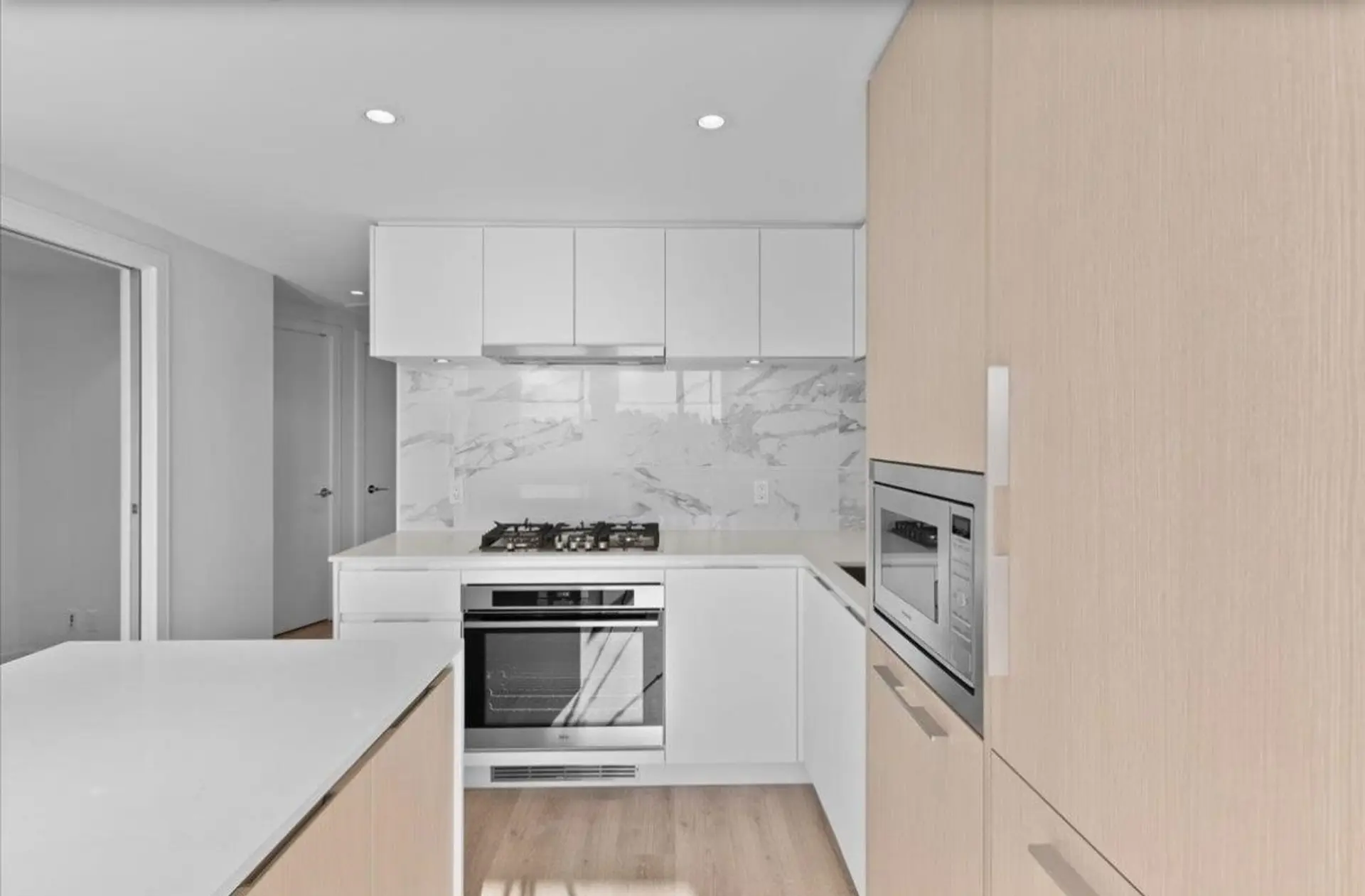 Property at #1808 1500 FERN STREET, North Vancouver, BC