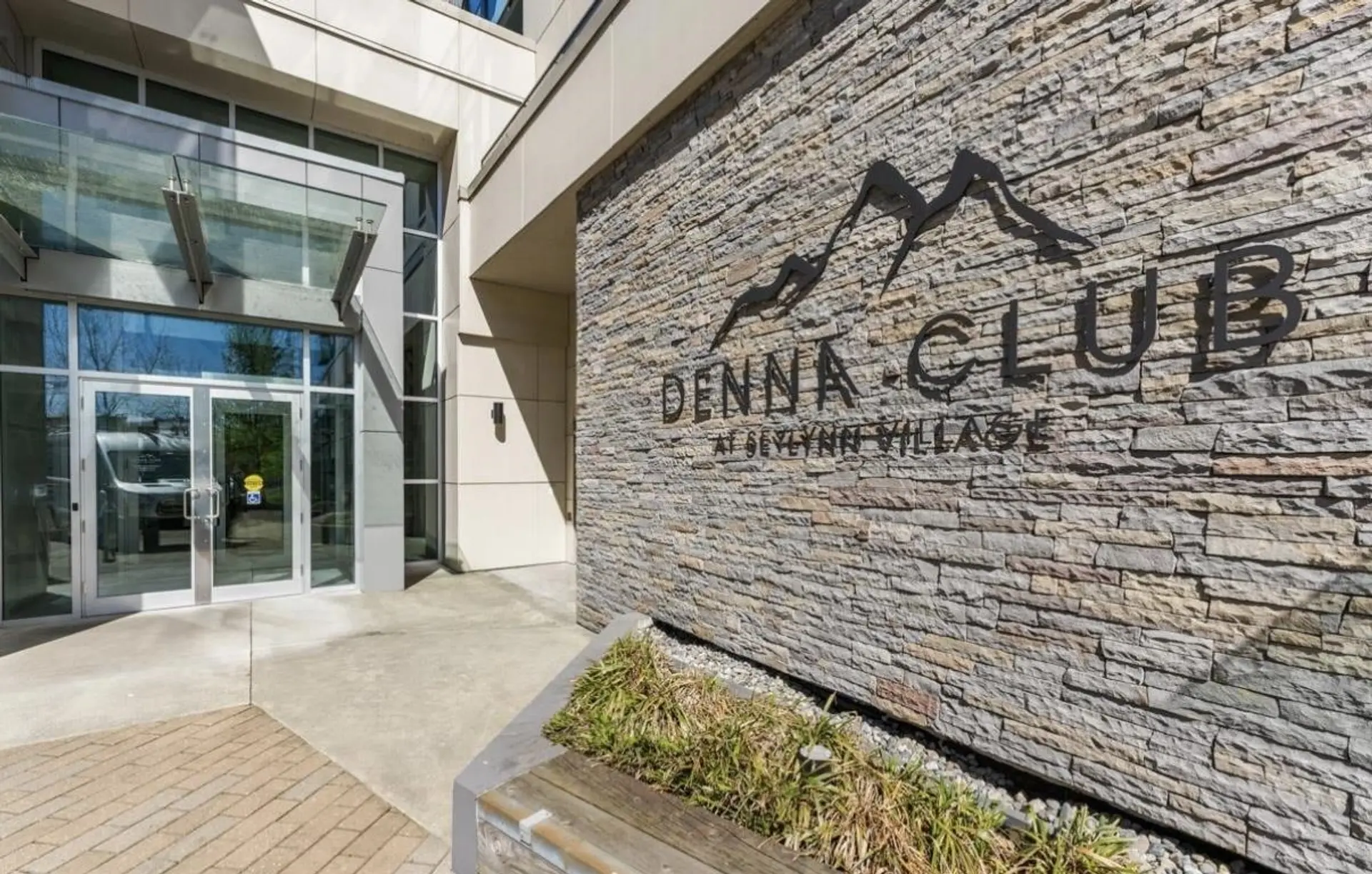 Property at #1808 1500 FERN STREET, North Vancouver, BC