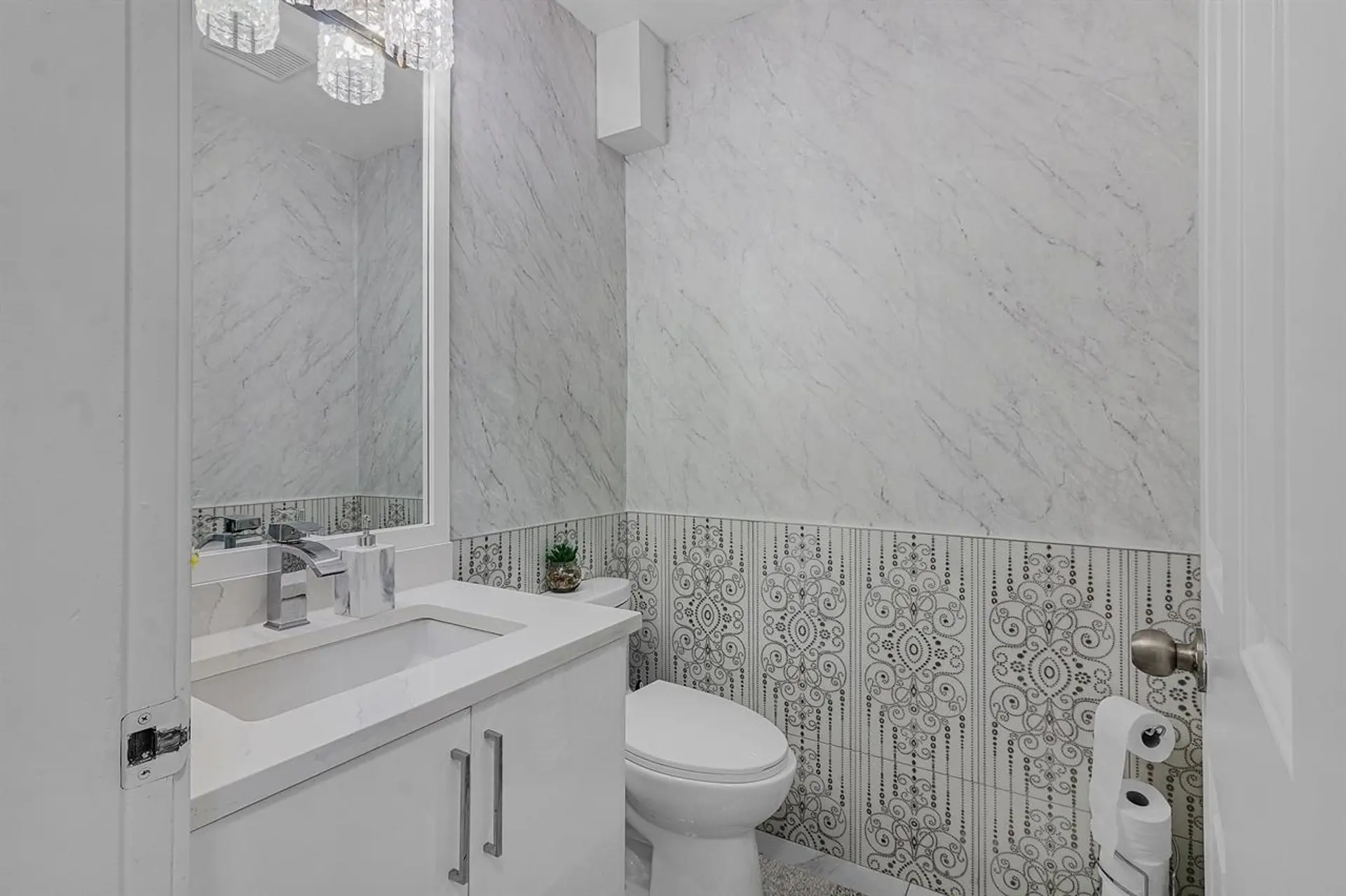 Property at 32144 ASHCROFT DRIVE, Abbotsford, BC