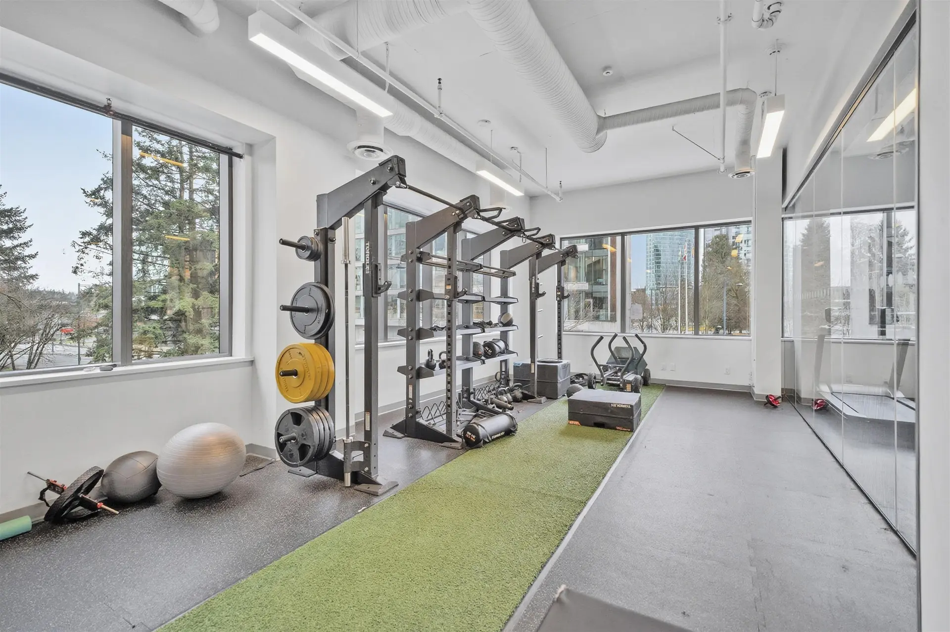 Property at #2602 10448 UNIVERSITY DRIVE, Surrey, BC