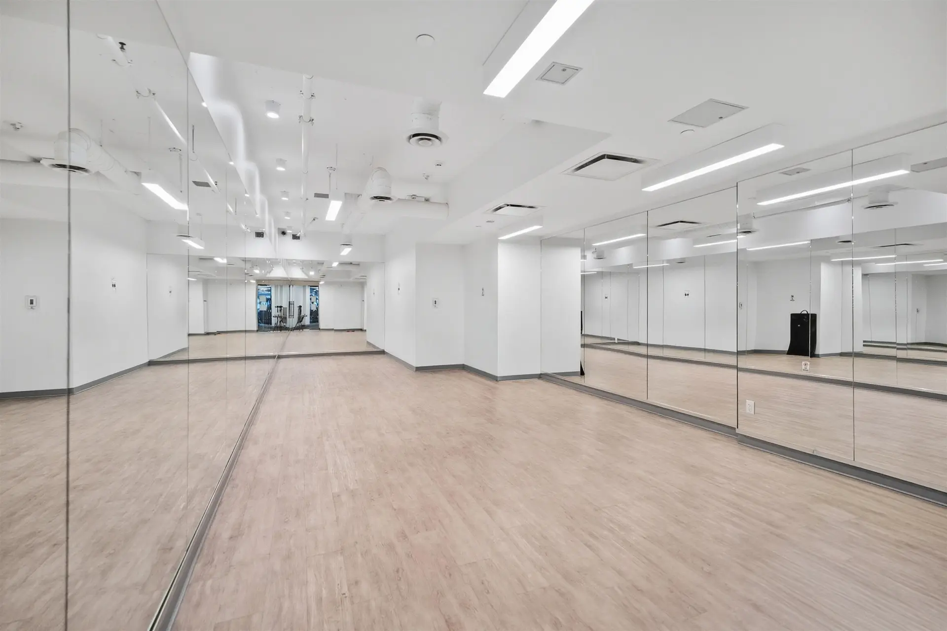 Property at #2602 10448 UNIVERSITY DRIVE, Surrey, BC