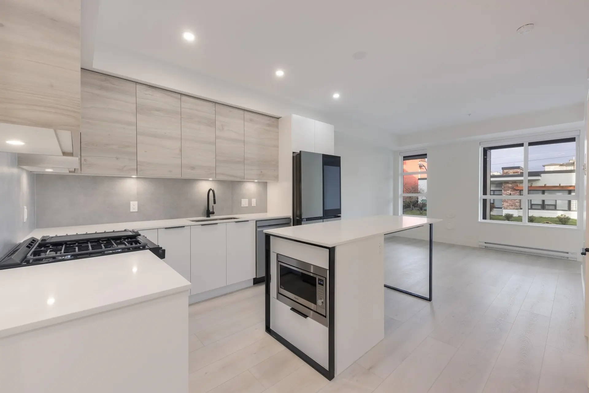 Property at #513 30494 CARDINAL AVENUE, Abbotsford, BC