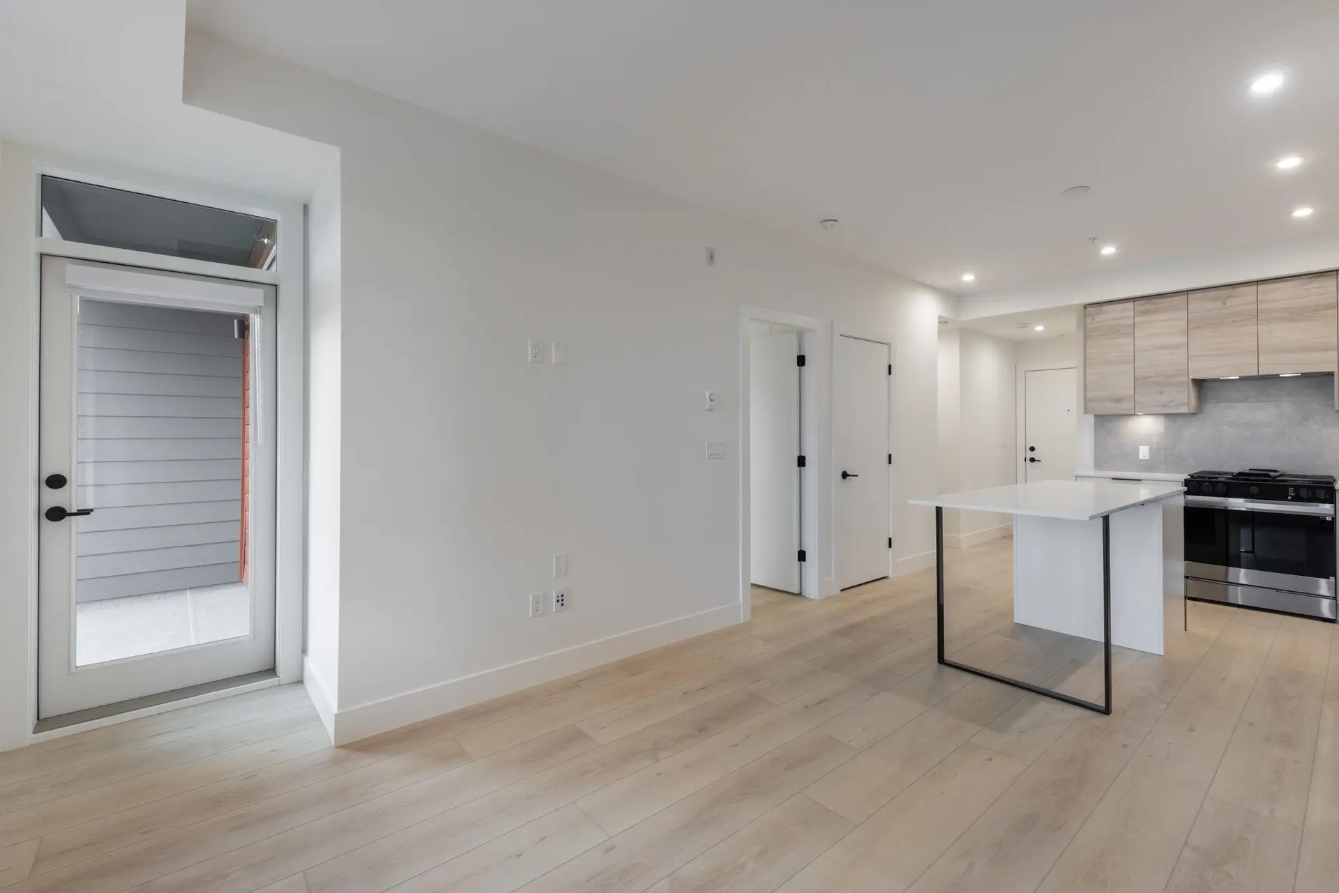 Property at #513 30494 CARDINAL AVENUE, Abbotsford, BC