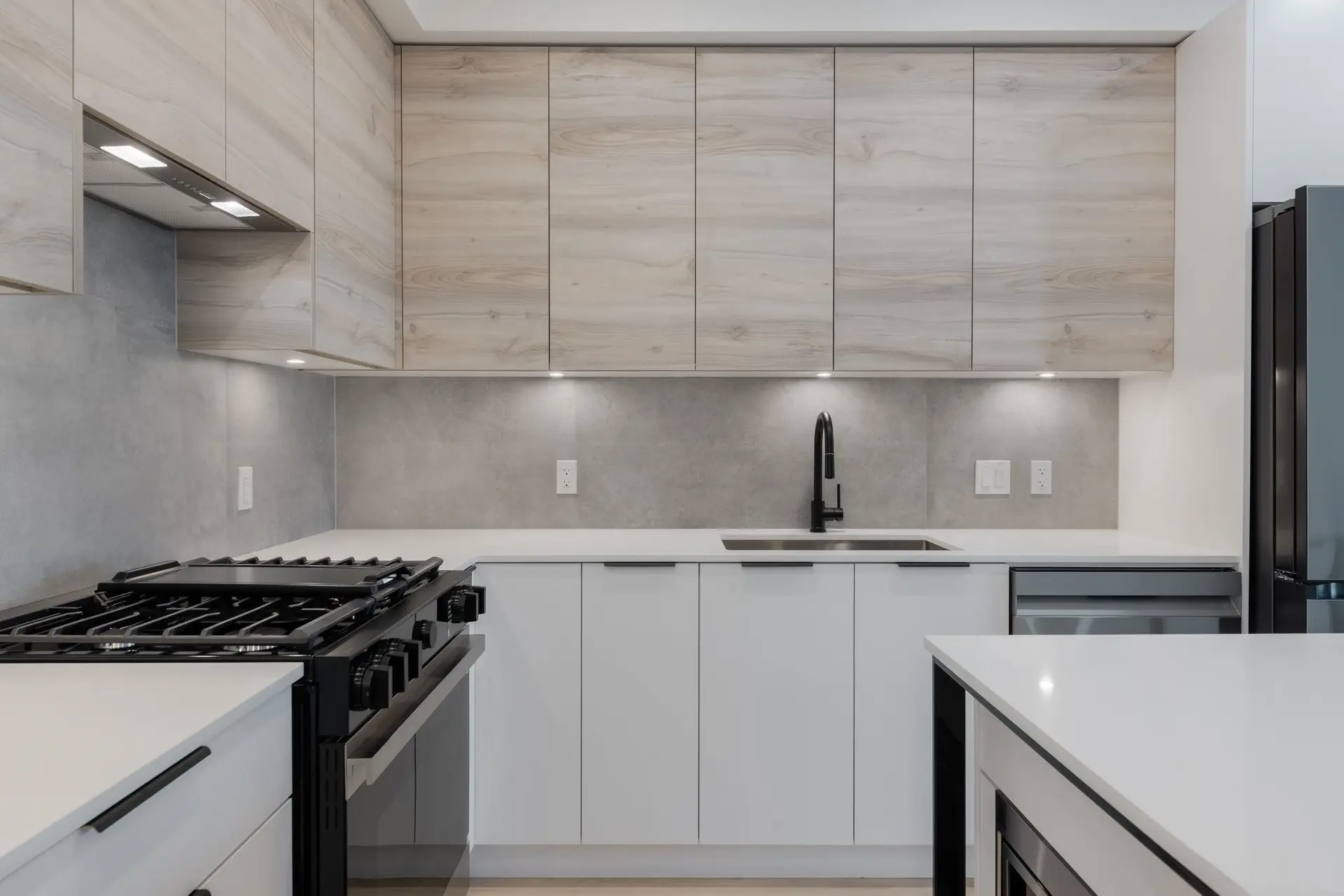 Property at #513 30494 CARDINAL AVENUE, Abbotsford, BC