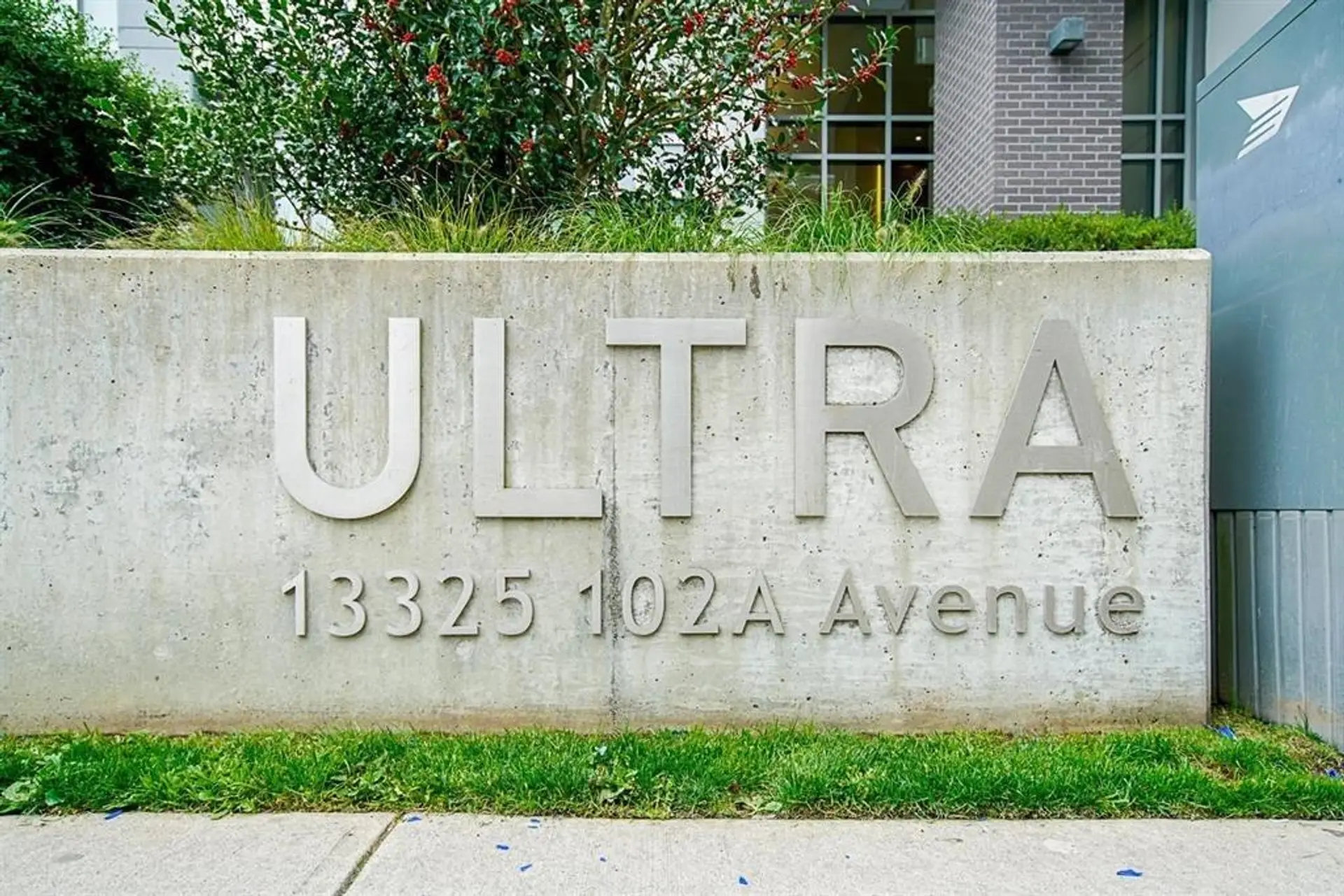 Property at #209 13325 102A AVENUE, Surrey, BC