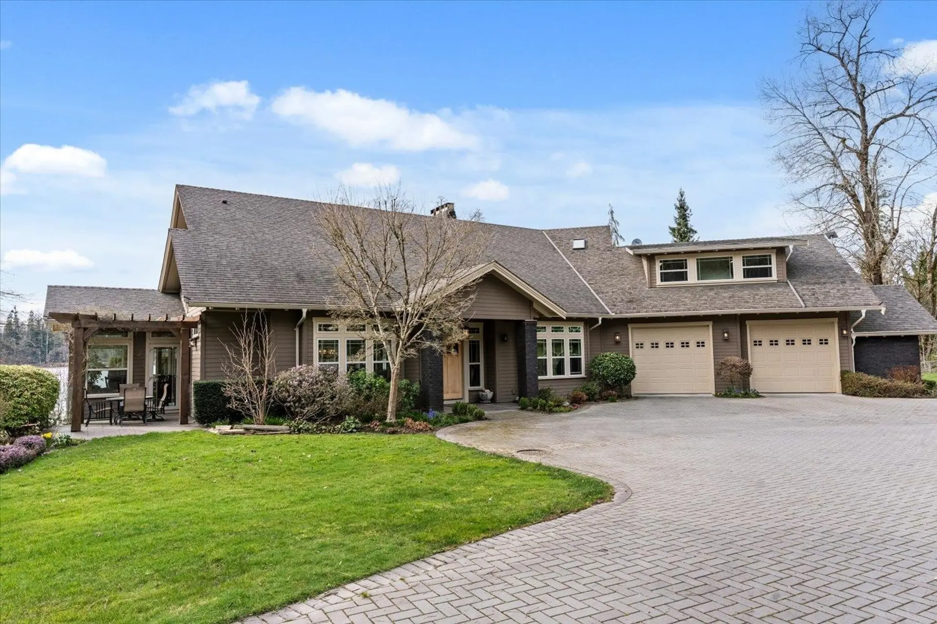 Property at 9441 Hayward Street, Mission, BC