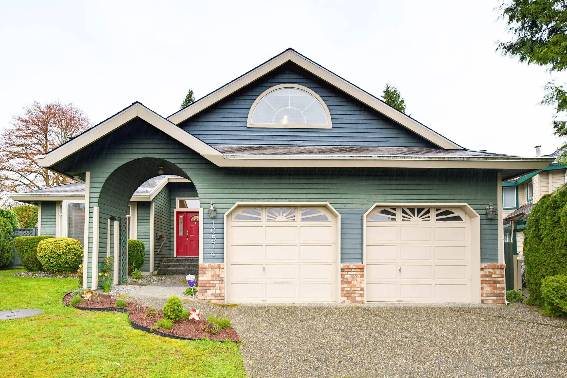 Property at 10574 Woodglen Close, Surrey, BC