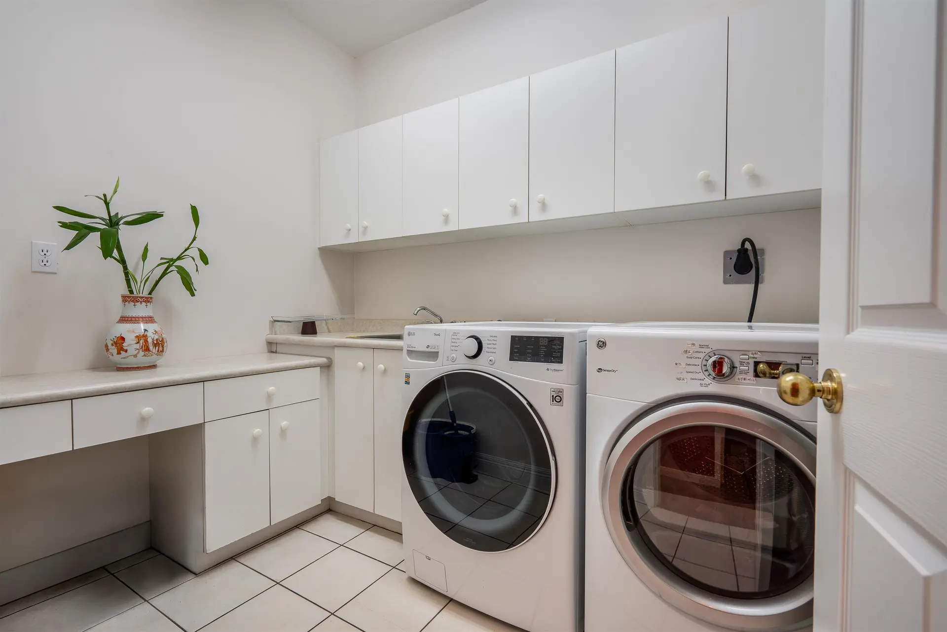 Property at 2768 SOUTHCREST DRIVE, Burnaby, BC