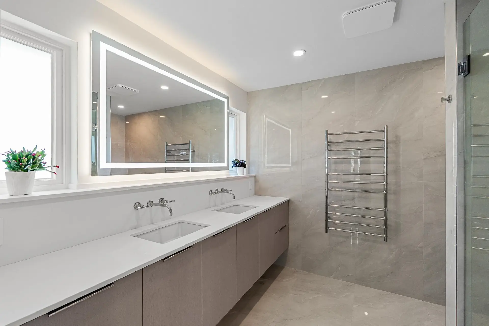 Property at 1842 MATHERS COURT, West Vancouver, BC