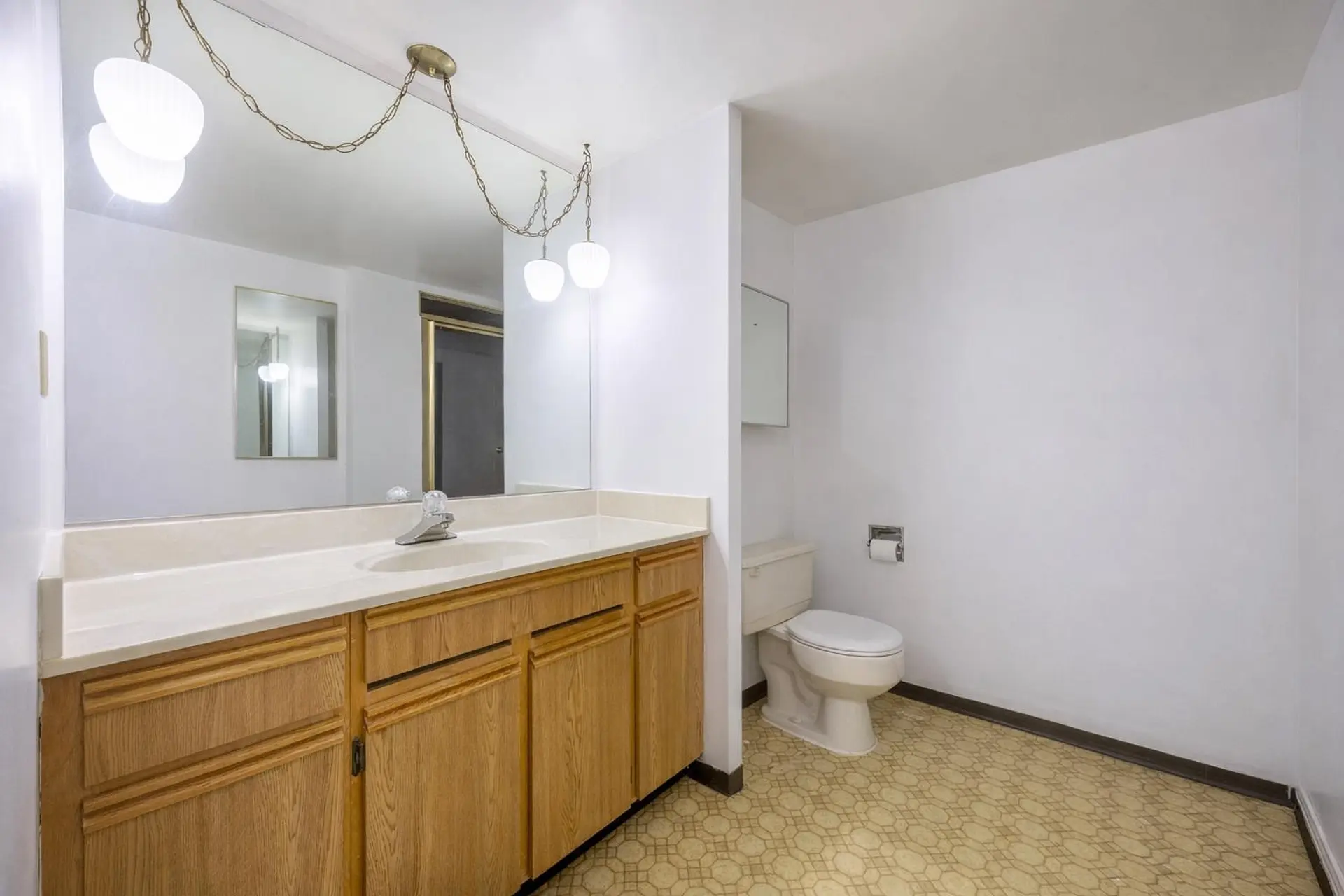 Property at #902 615 BELMONT STREET, New Westminster, BC