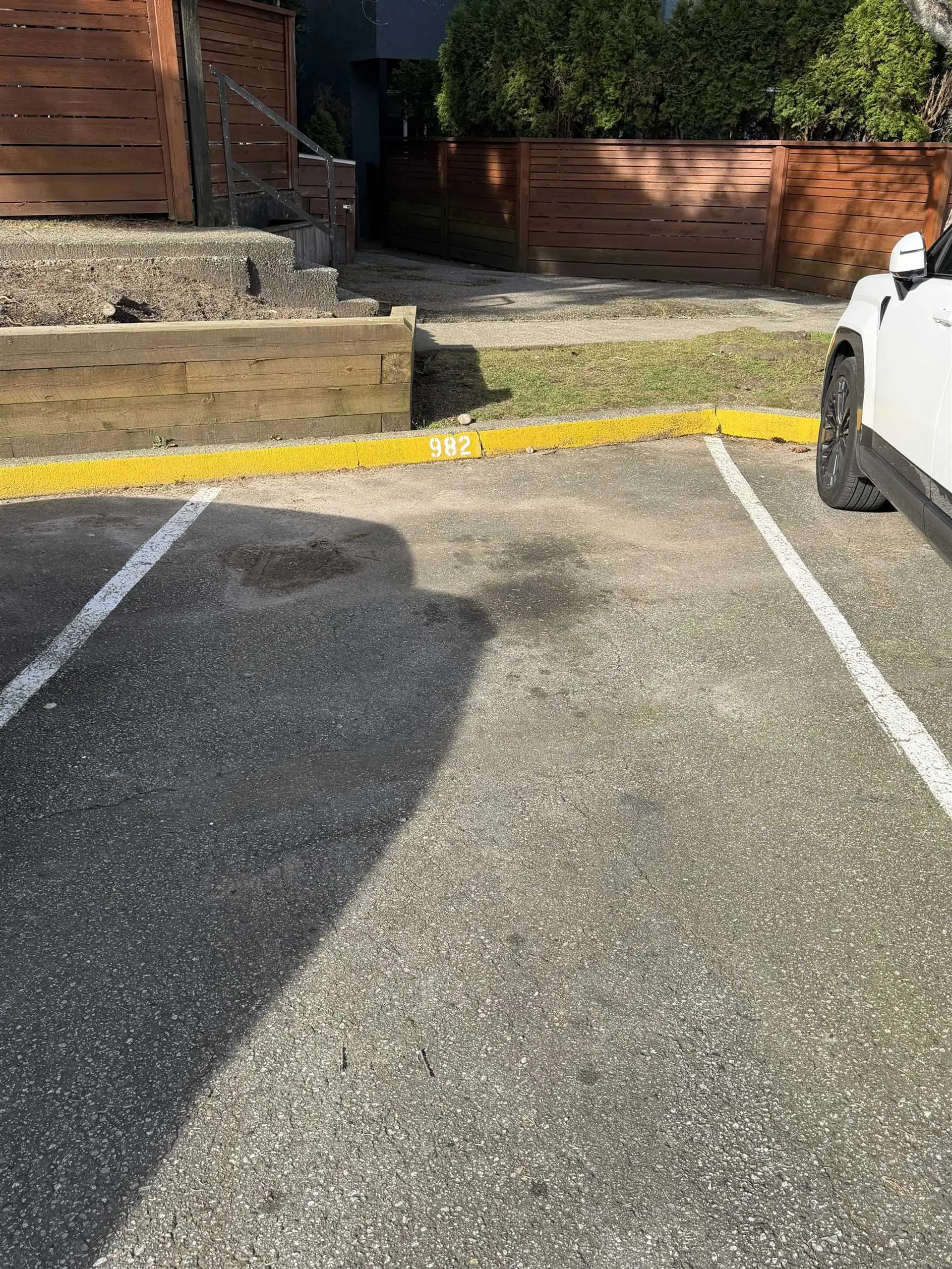 Property at 982 HOWIE AVENUE, Coquitlam, BC