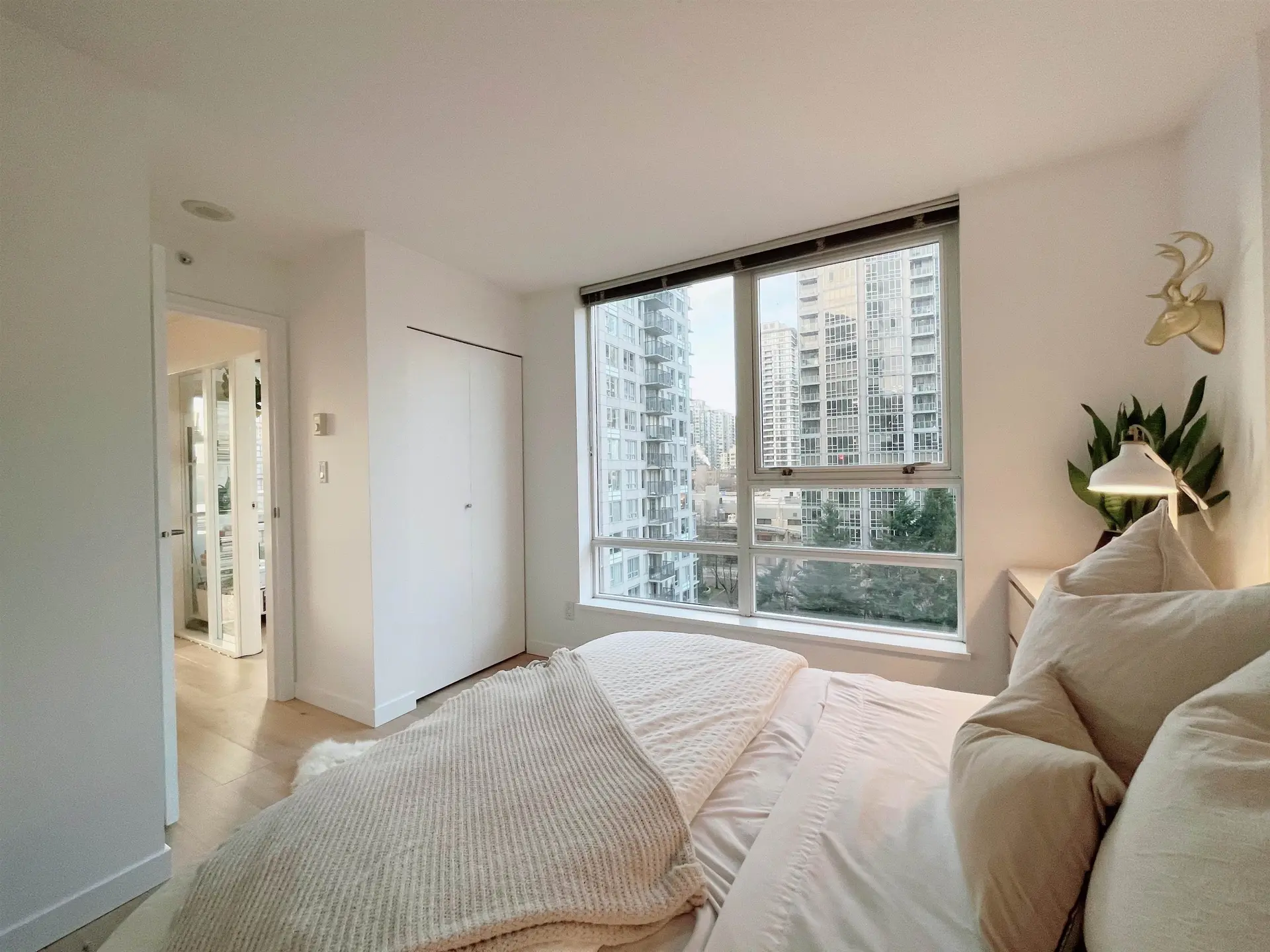 Property at #1110 928 BEATTY STREET, Vancouver, BC