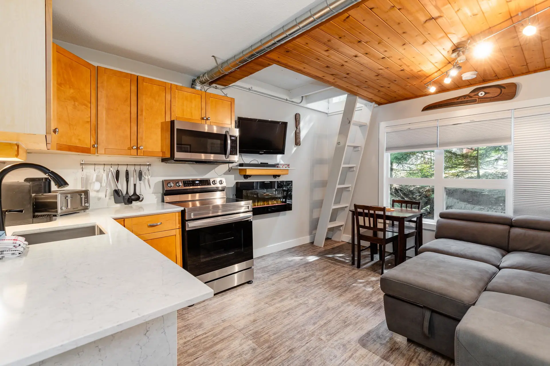 Property at #4 2028 INNSBRUCK DRIVE, Whistler, BC