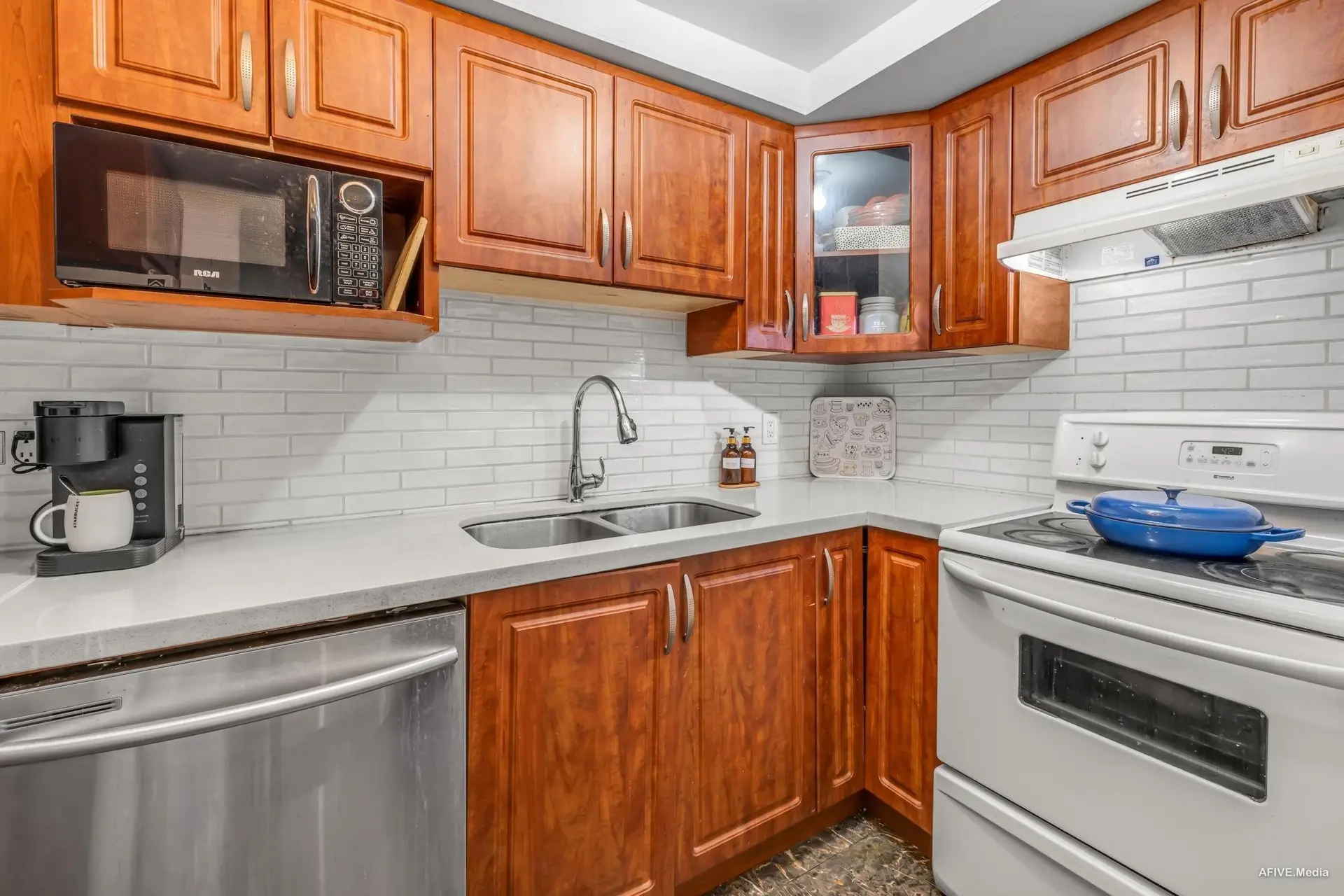 Property at #503 6595 WILLINGDON AVENUE, Burnaby, BC