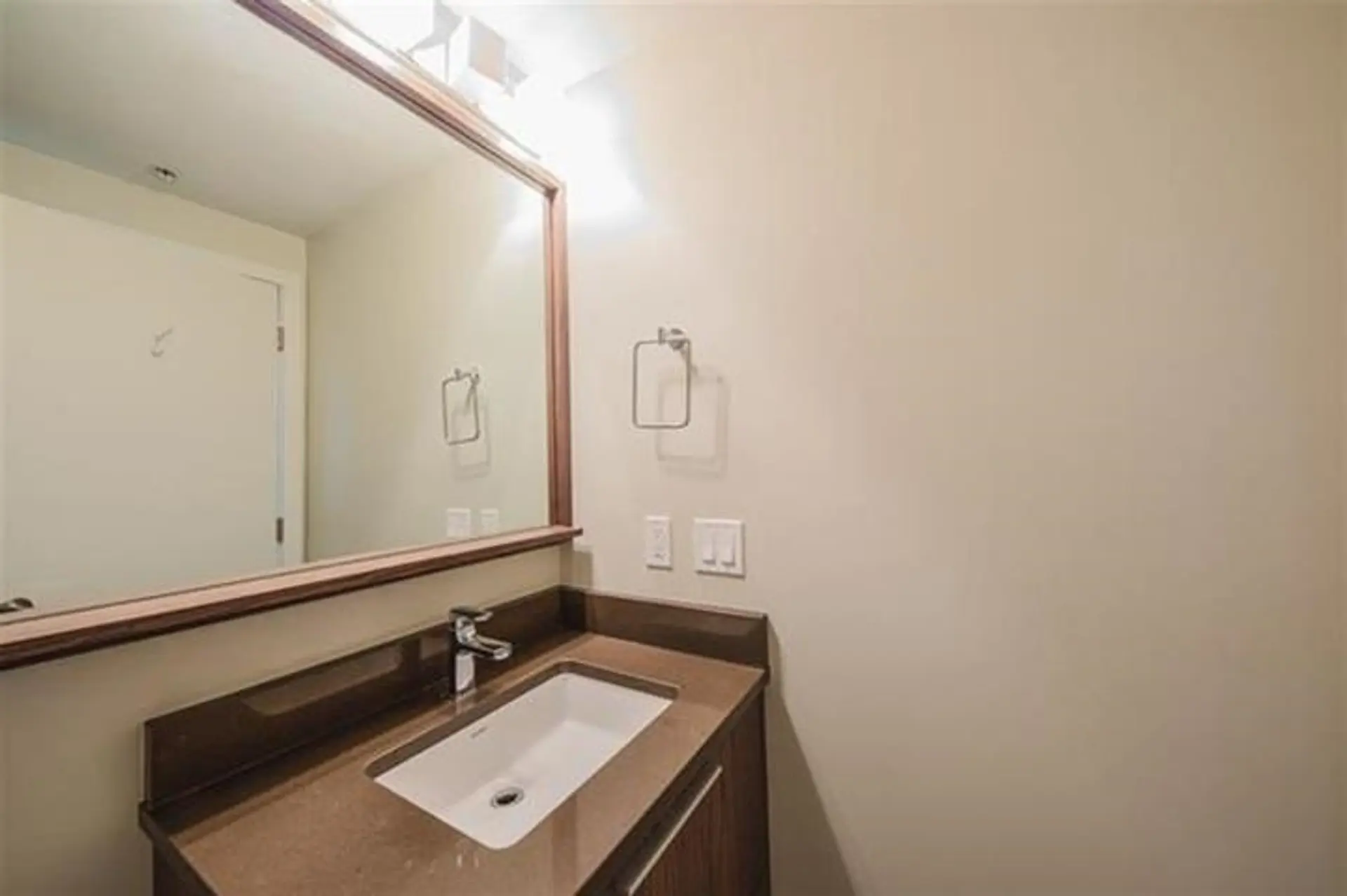 Property at #2607 2975 ATLANTIC AVENUE, Coquitlam, BC