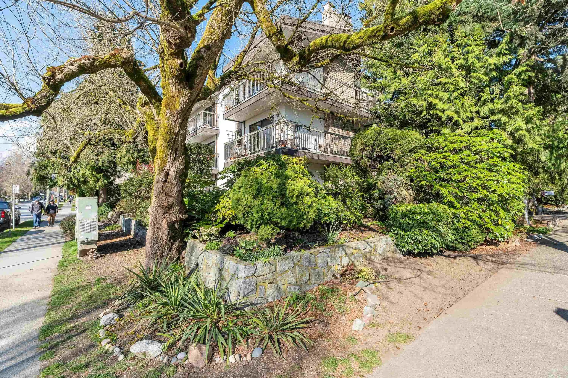 Property at #204 1515 E 5TH AVENUE, Vancouver, BC